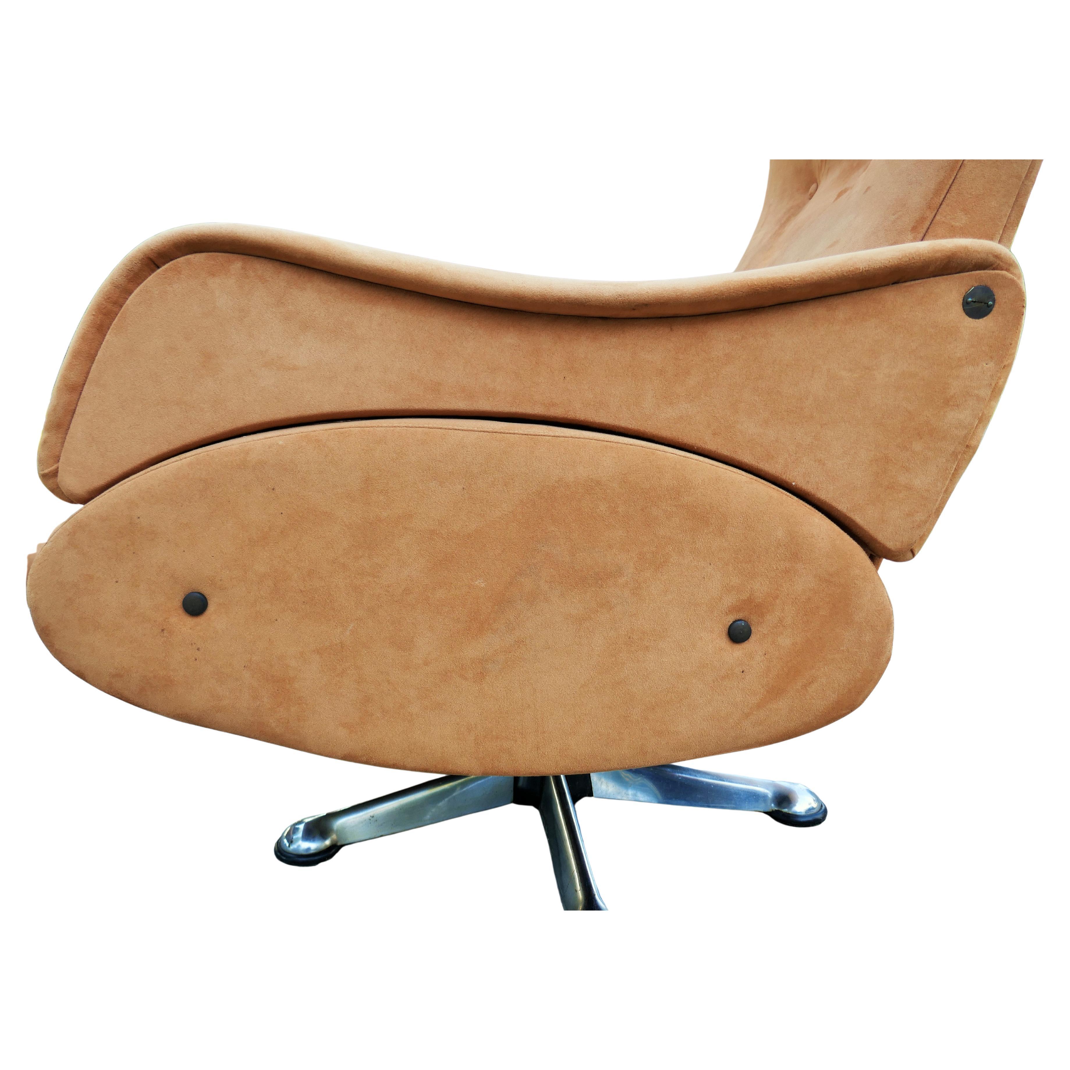 Mid-20th Century Gorgeous Reclining Chair with Ottoman in vendita