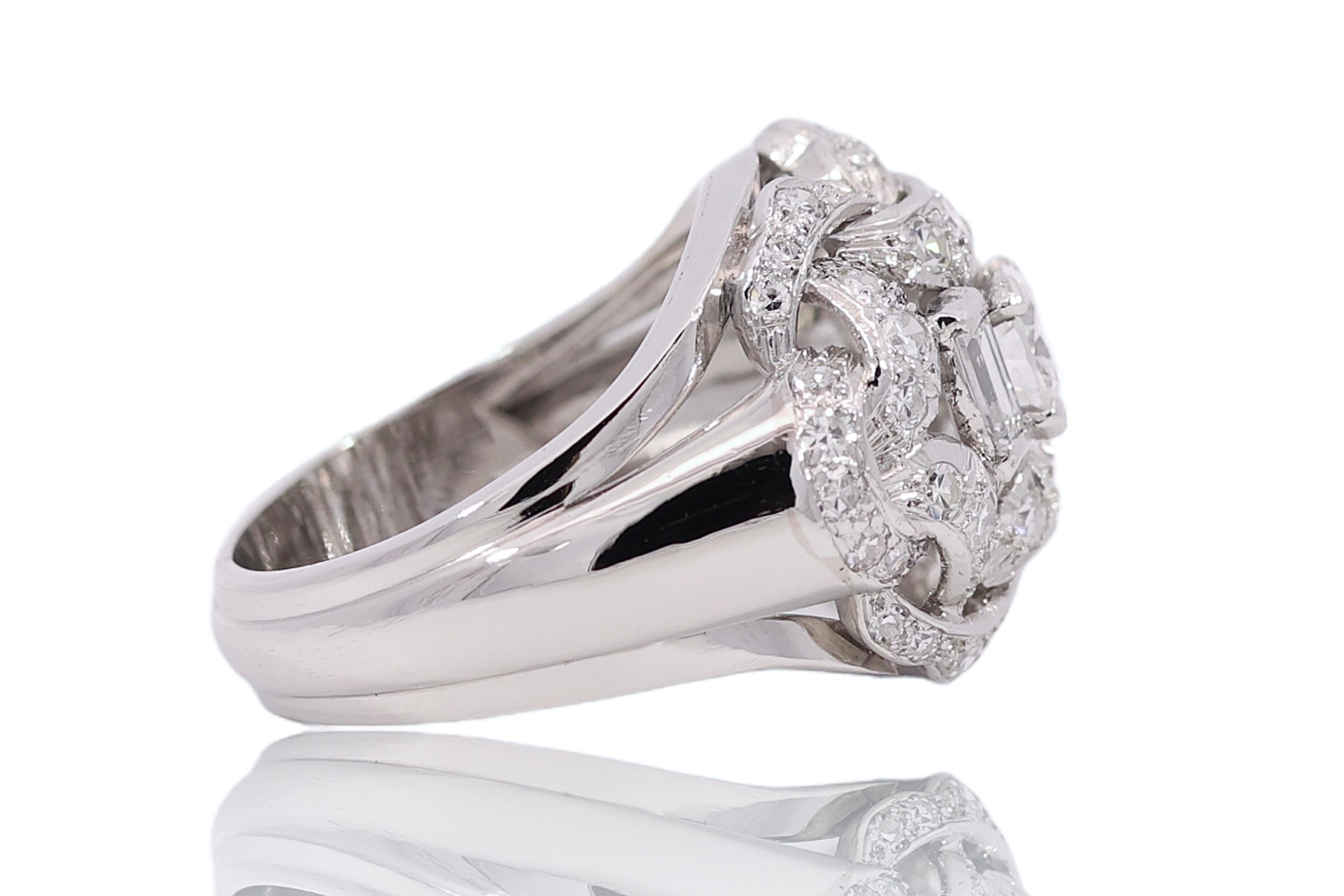 Gorgeous Art Deco Platinum Ring with Approx. 1.54 Carat Diamonds For Sale 1