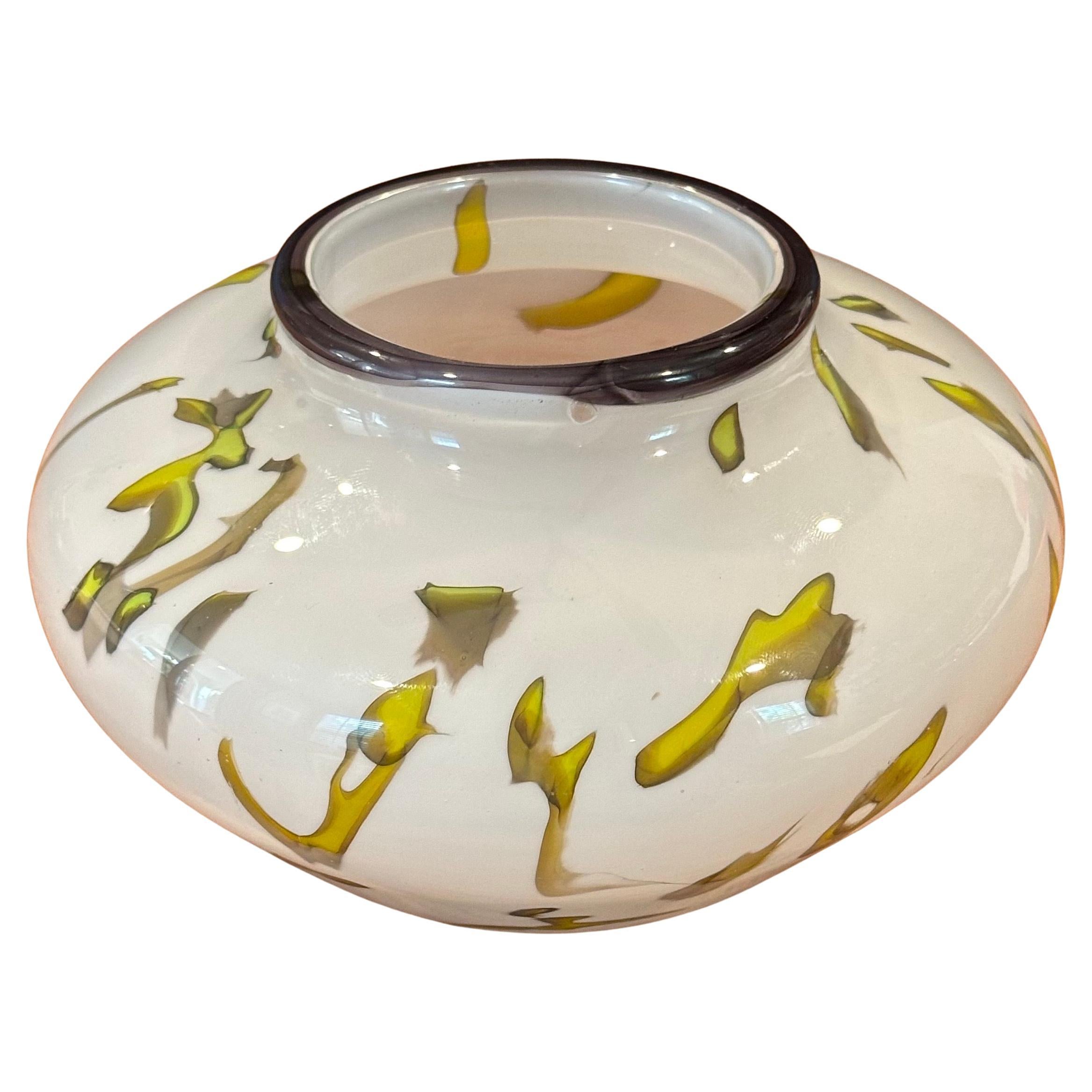 Wunderschöne Vase aus Kunstglas von Adam Kaser (amerikanisch) im Angebot