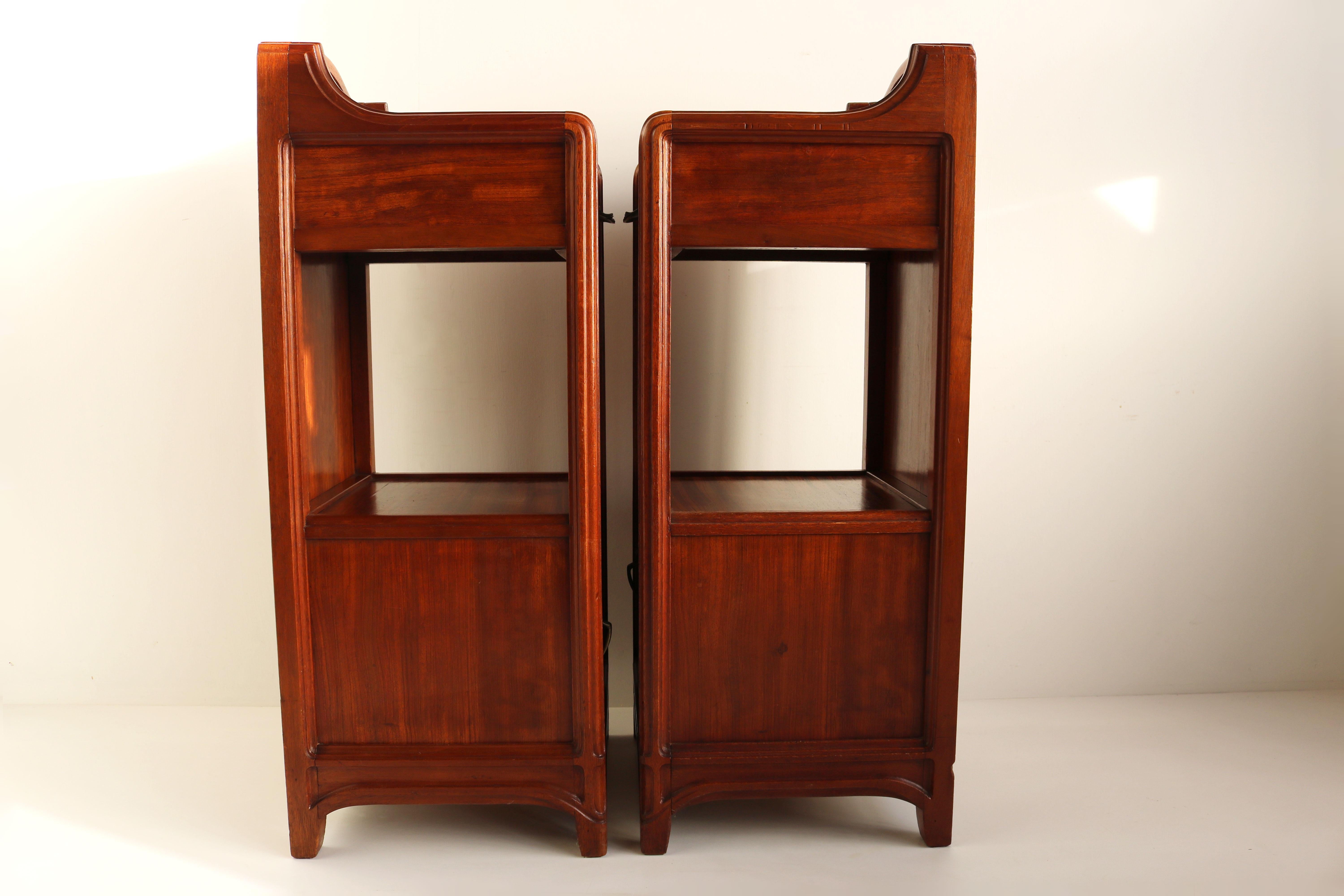 Preciosa pareja de mesillas de noche antiguas Art Nouveau / Art Déco Paul Alexandre Dumas en venta 3