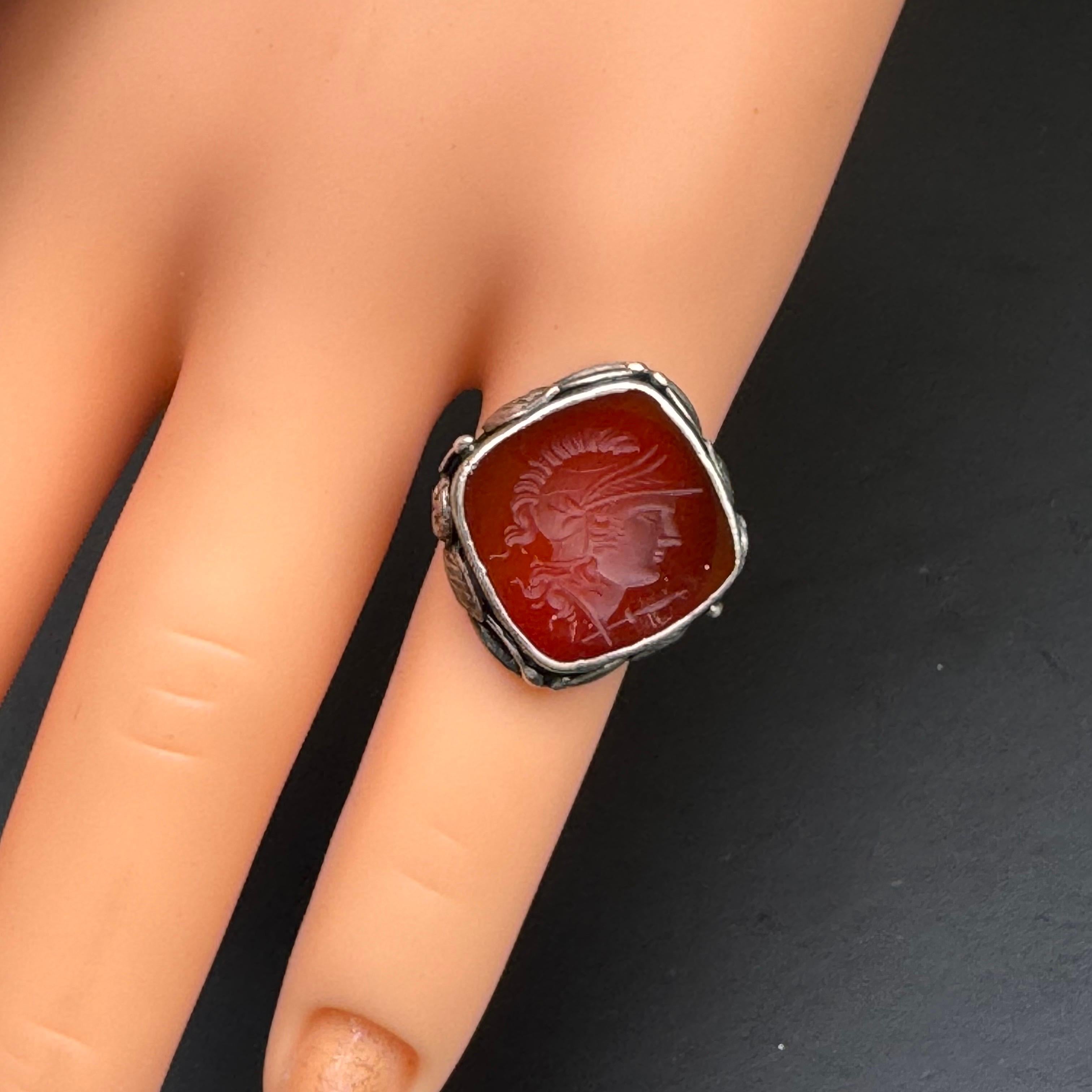 Precioso anillo Arts & Crafts Nouveau de plata de ley tallada Ca en venta 5