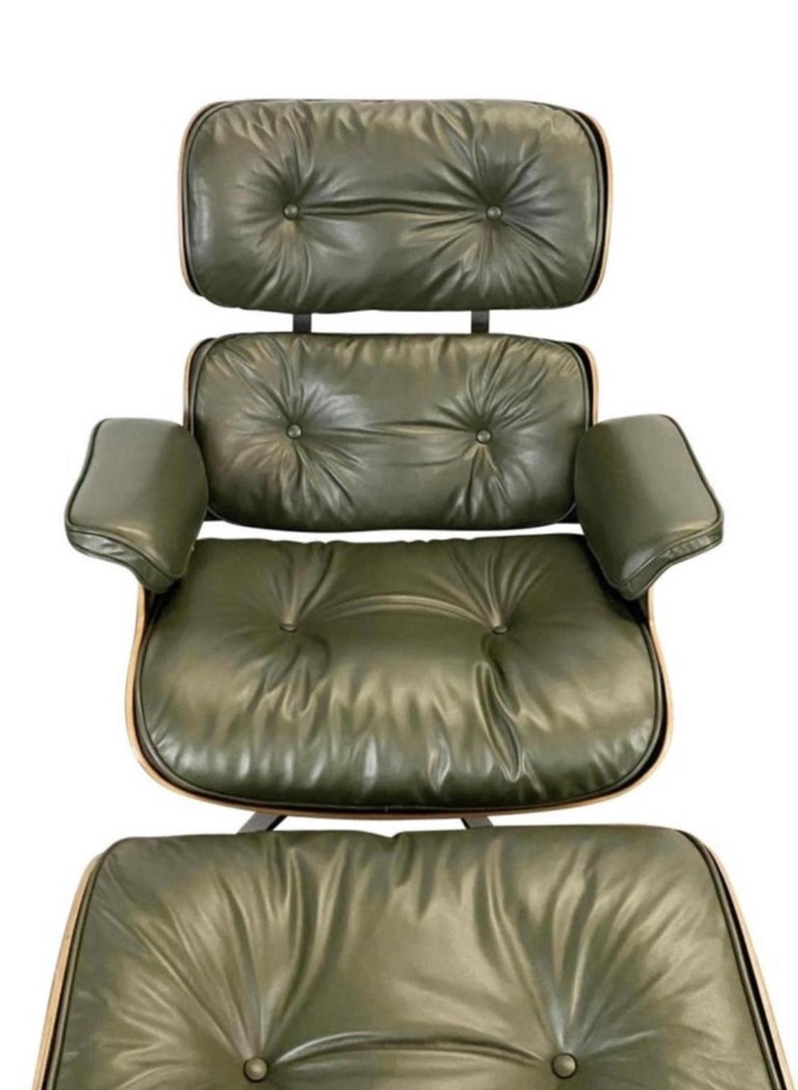 Mid-Century Modern Gorgeous Avocado Eames Lounge Chair and Ottoman For Sale