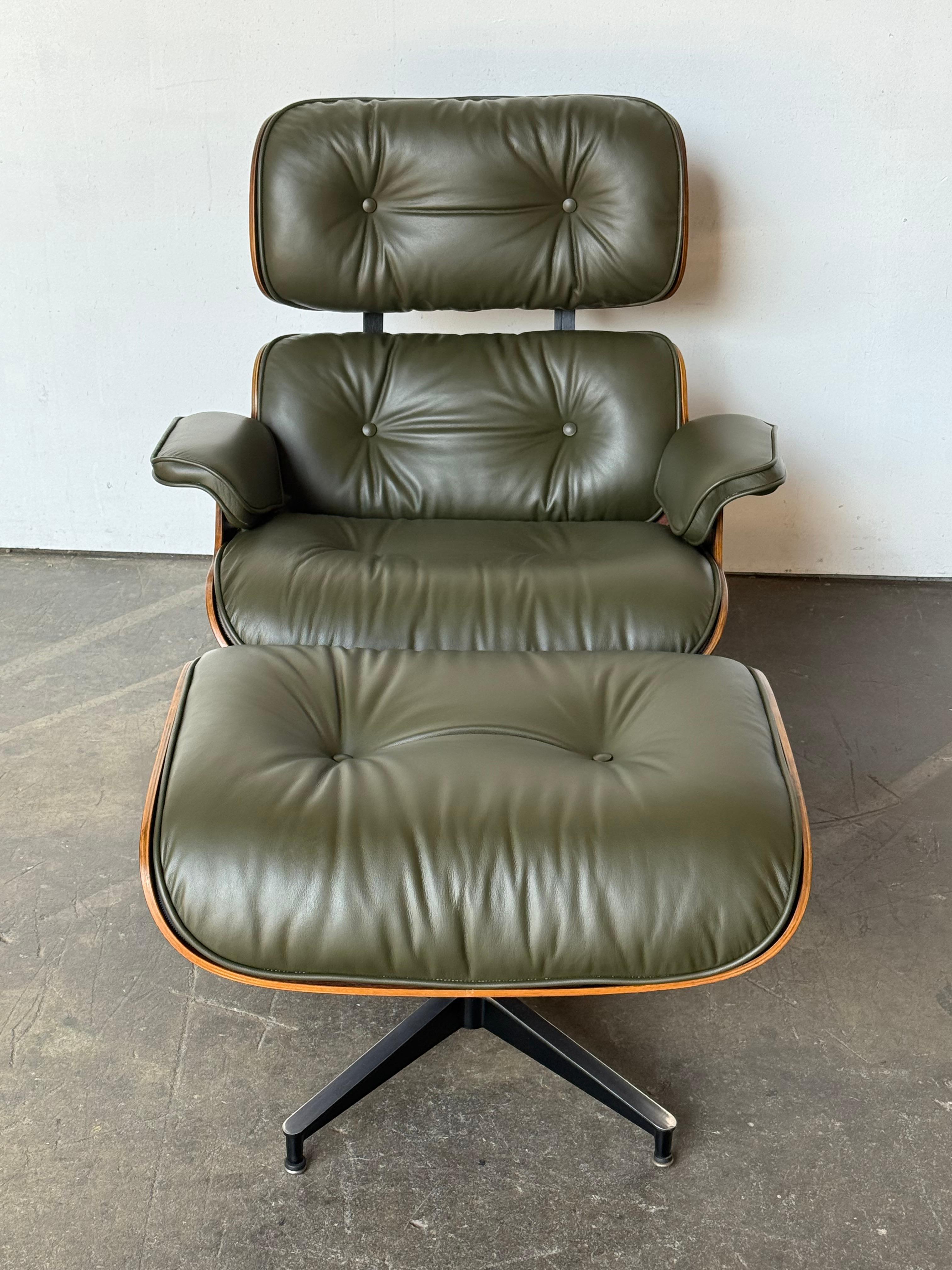 Wunderschöner Avocado Eames-Loungesessel und Ottomane im Zustand „Gut“ im Angebot in Brooklyn, NY