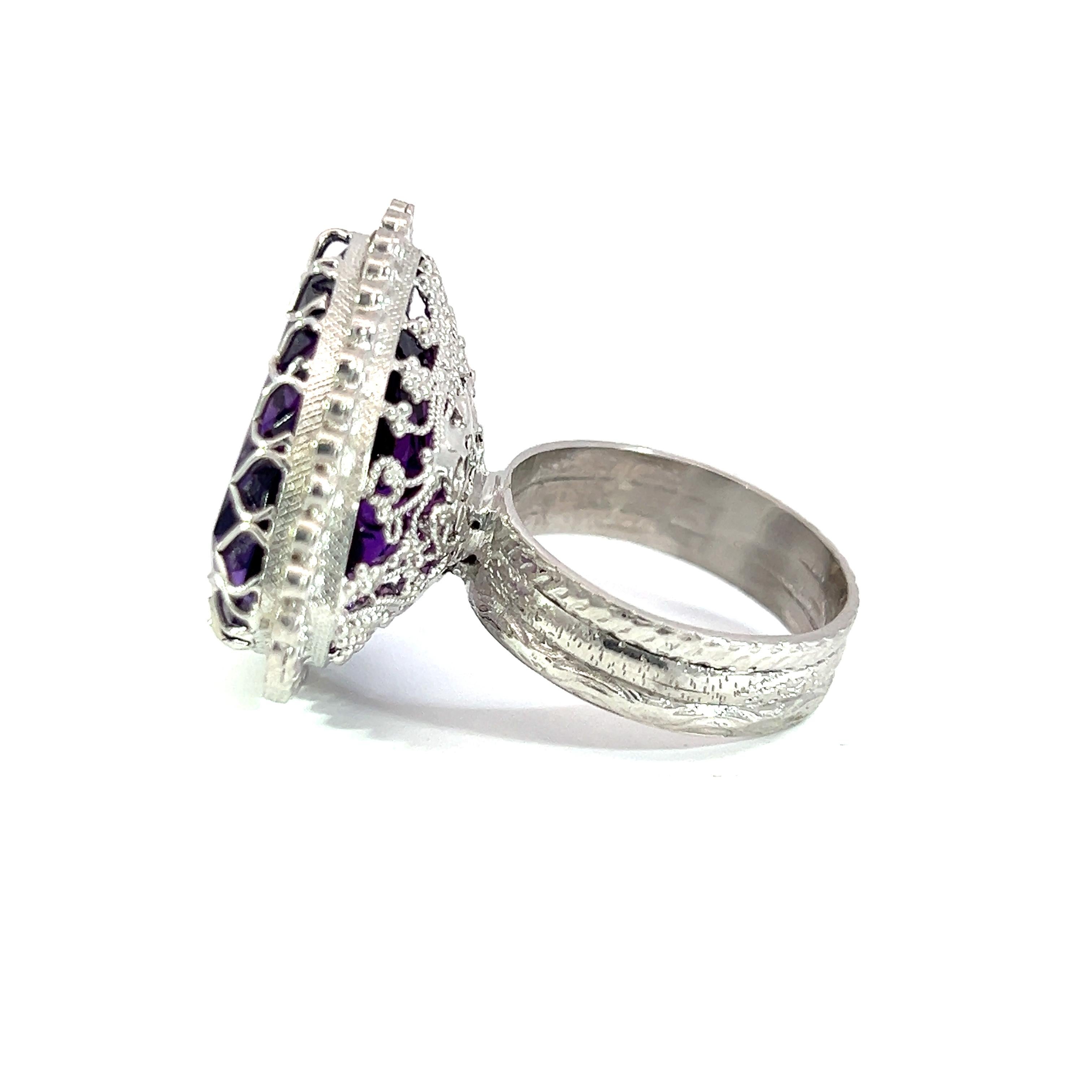Precioso anillo grande Amatista natural y diamante en Nuevo estado para la venta en New York, NY