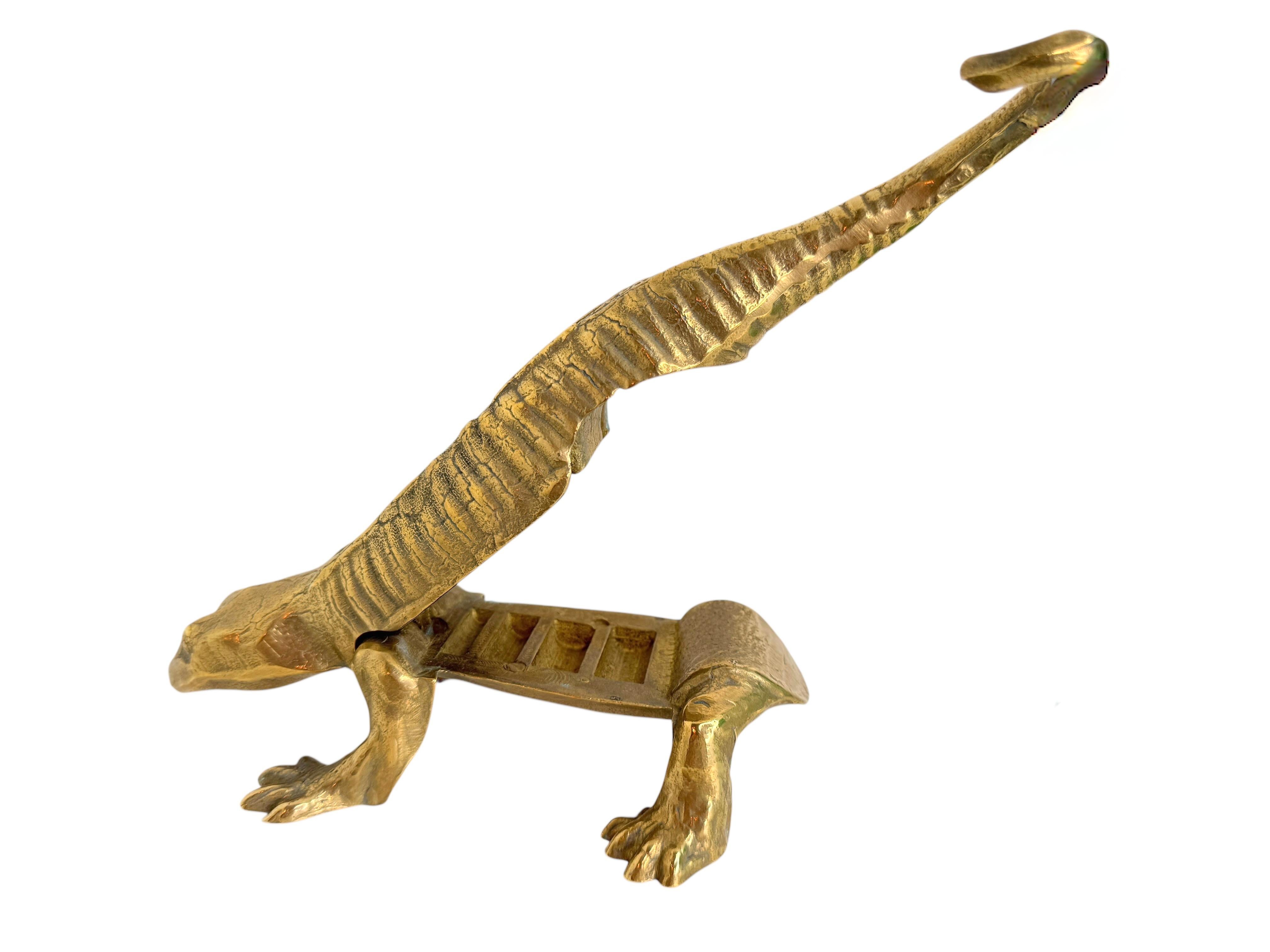 Gorgeous Brass Lizard Nutcracker Vintage, France, 1960s Mid Century Modern For Sale 4