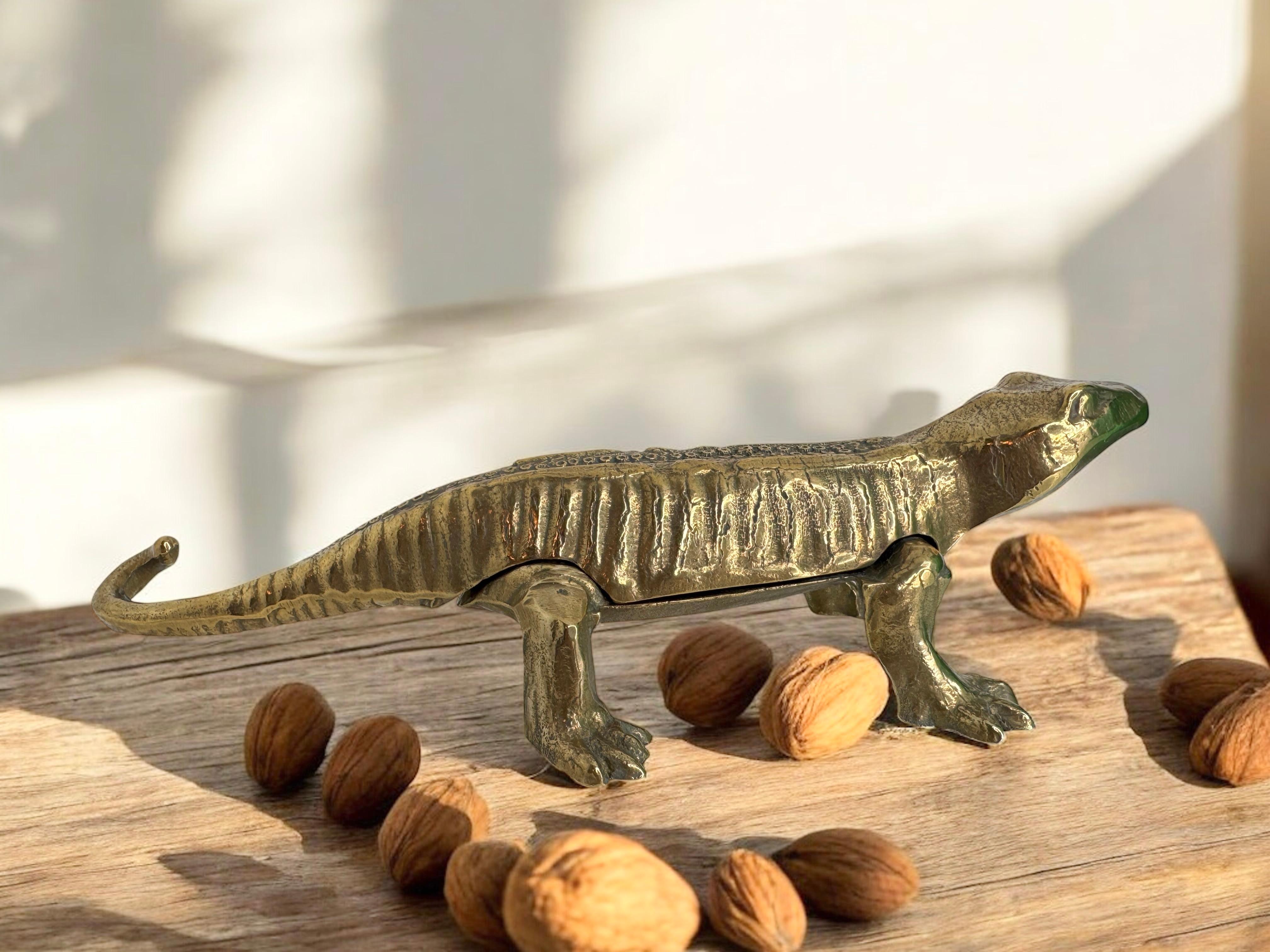 Gorgeous Brass Lizard Nutcracker Vintage, France, 1960s Mid Century Modern For Sale 6