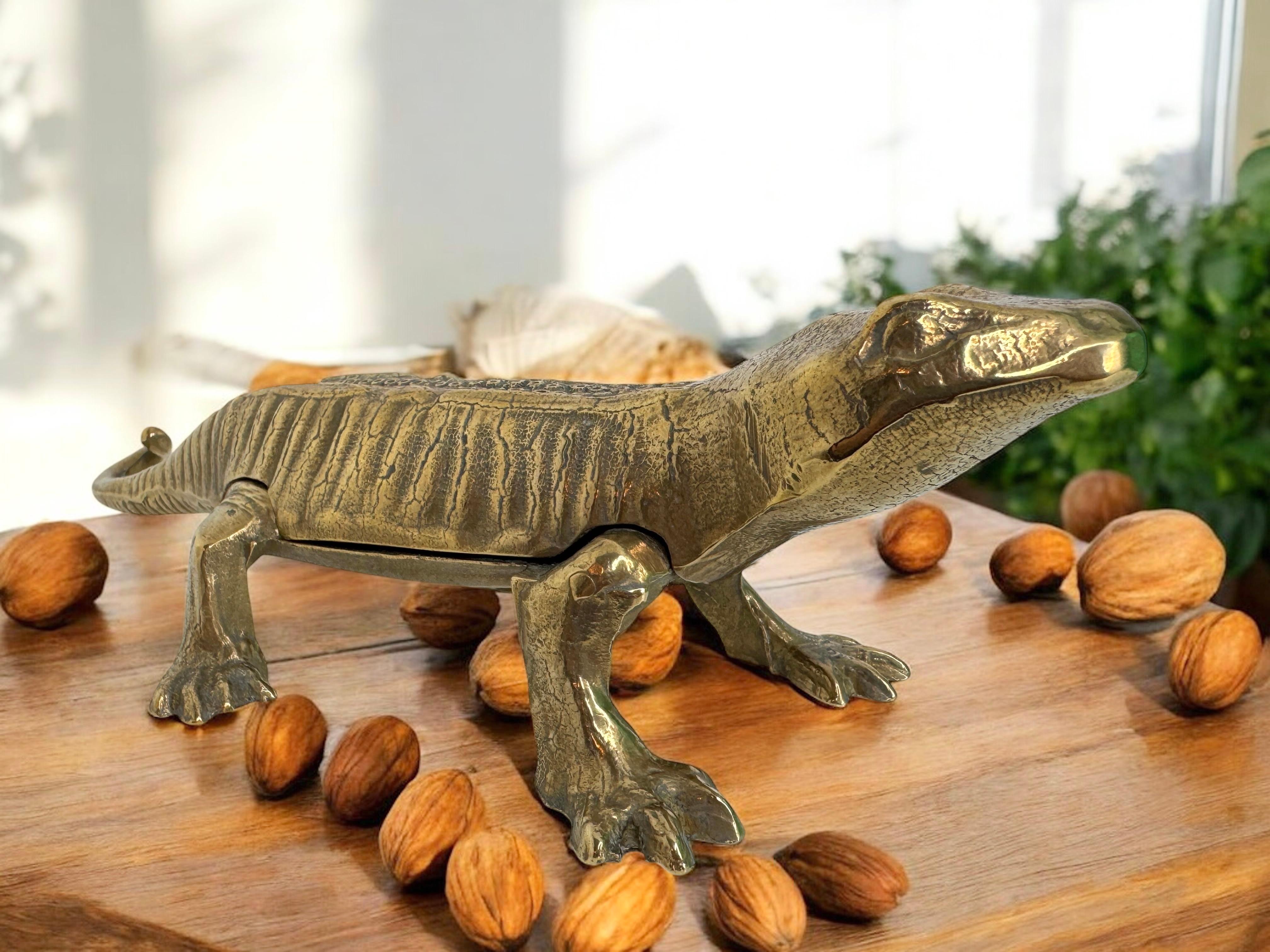 Gorgeous Brass Lizard Nutcracker Vintage, France, 1960s Mid Century Modern For Sale 7