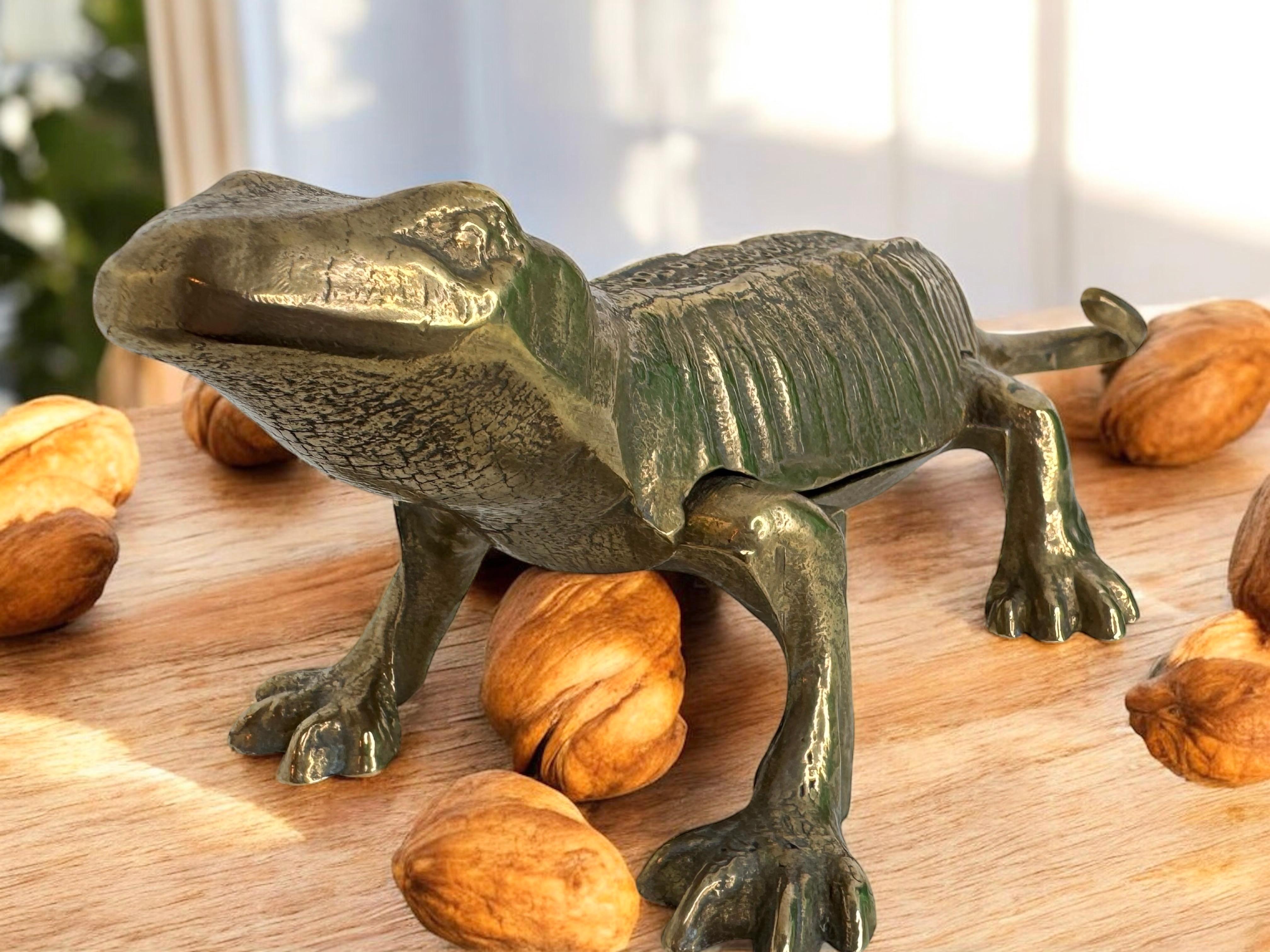 Gorgeous Brass Lizard Nutcracker Vintage, France, 1960s Mid Century Modern For Sale 8