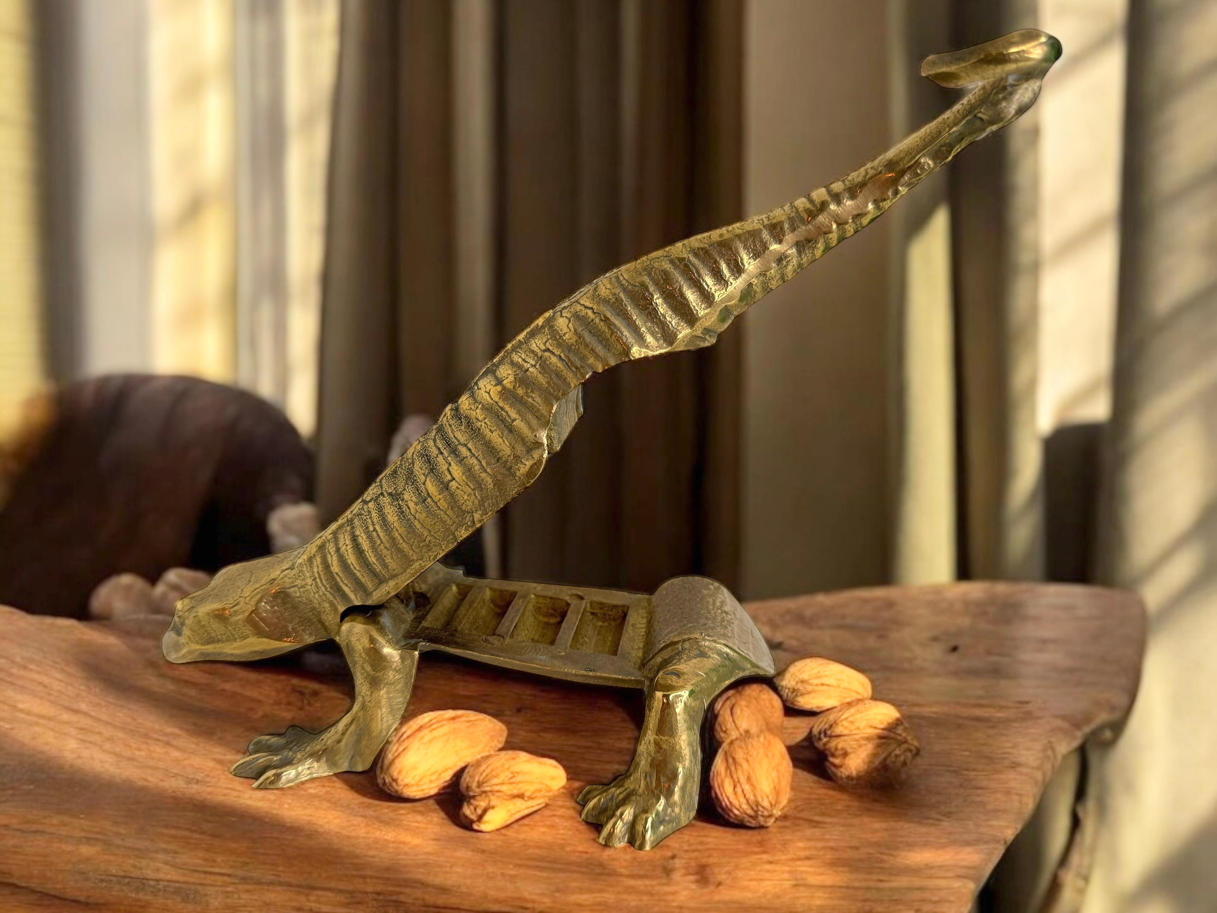 Gorgeous Brass Lizard Nutcracker Vintage, France, 1960s Mid Century Modern For Sale 10