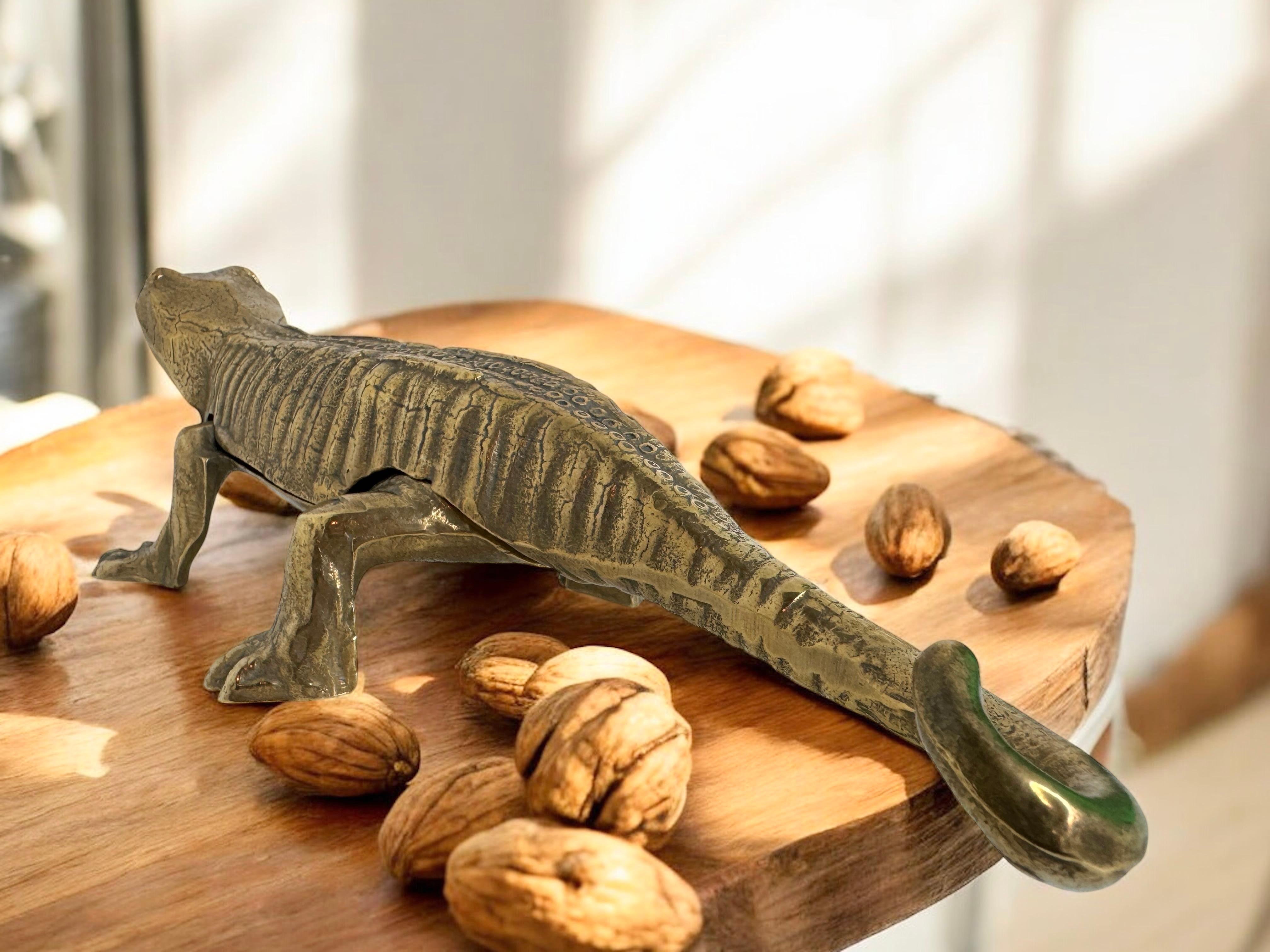 Gorgeous Brass Lizard Nutcracker Vintage, France, 1960s Mid Century Modern For Sale 12