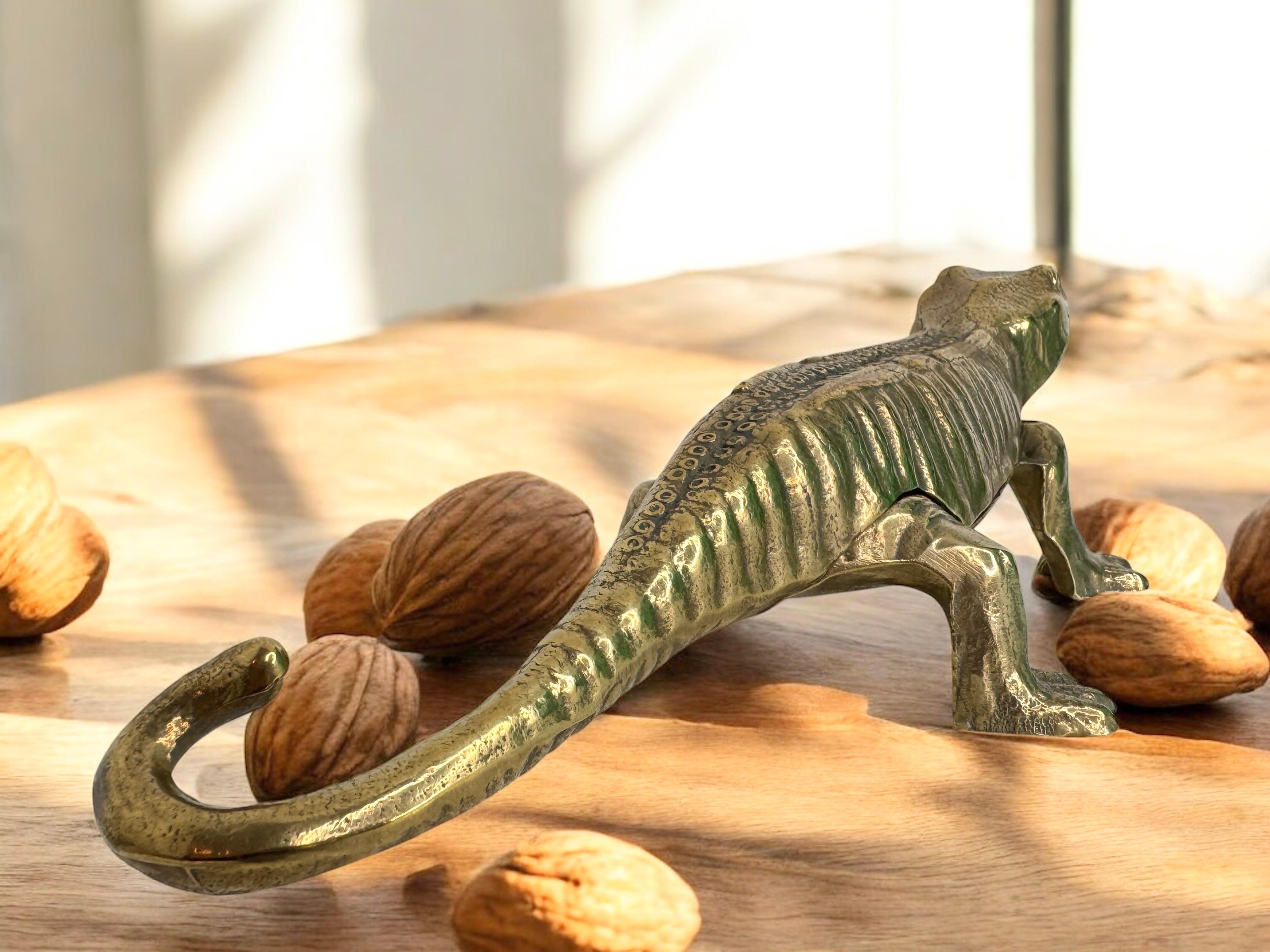 Gorgeous Brass Lizard Nutcracker Vintage, France, 1960s Mid Century Modern For Sale 13