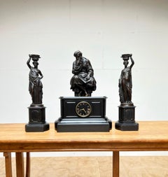 Seltenes Uhrenset aus Bronze und schwarzem Marmor von Deniere A. Paris, dem Philosophen, um 1860