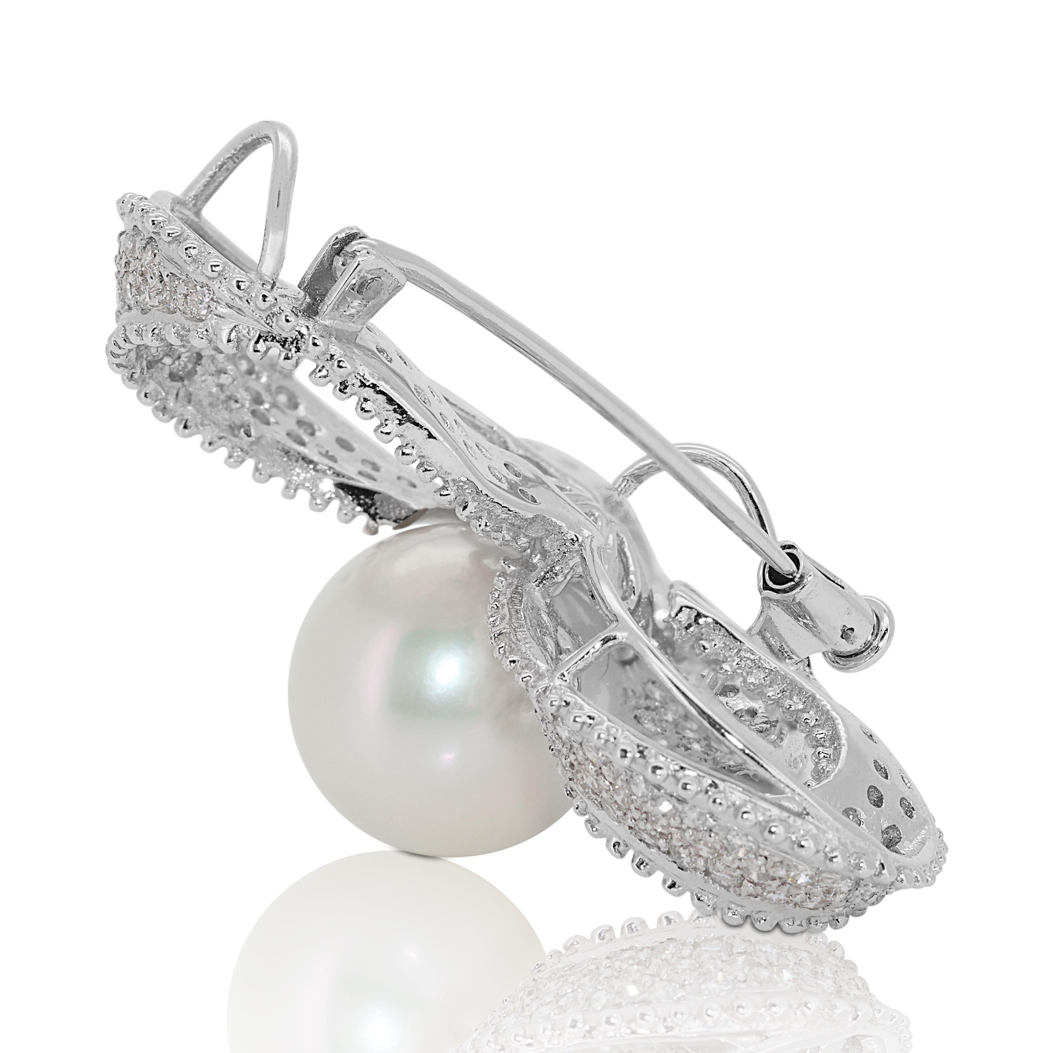 Women's Gorgeous Brooch with Pearl Center Stone and Diamonds For Sale