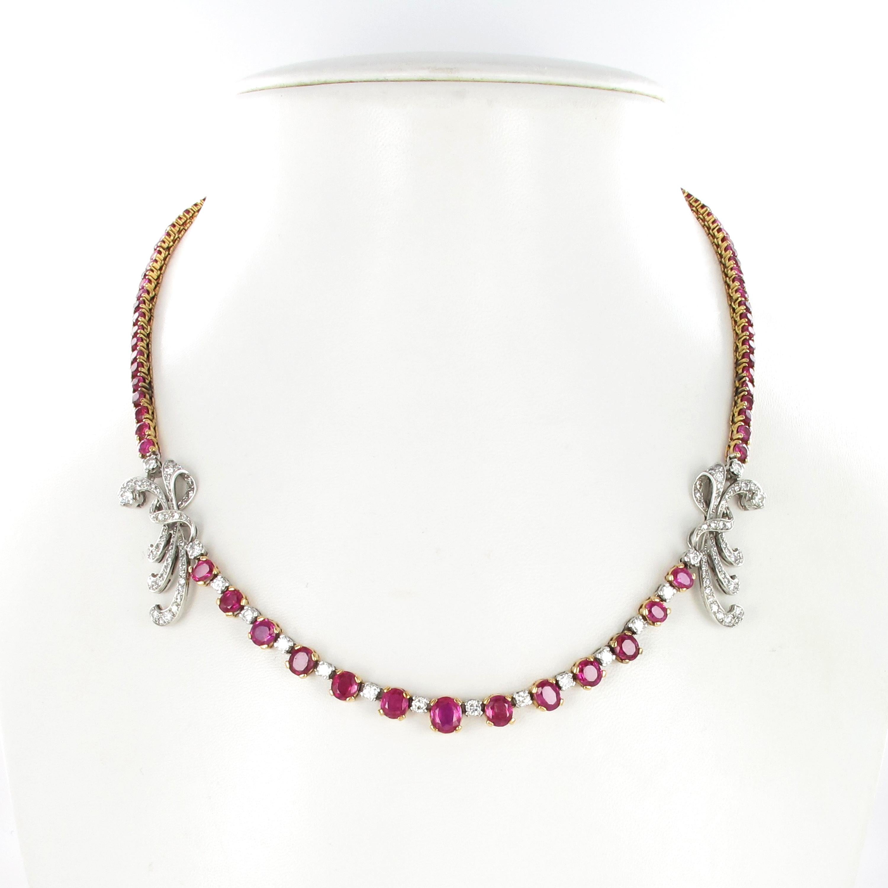 This exceptional necklace in 18 karat gold and platinum 950 is set with 91 untreated round and oval shaped Burma rubies of vivid pink-red colour, total weight approximately 15.00 carats.
The front is alternately set with 14 brilliant-cut diamonds,