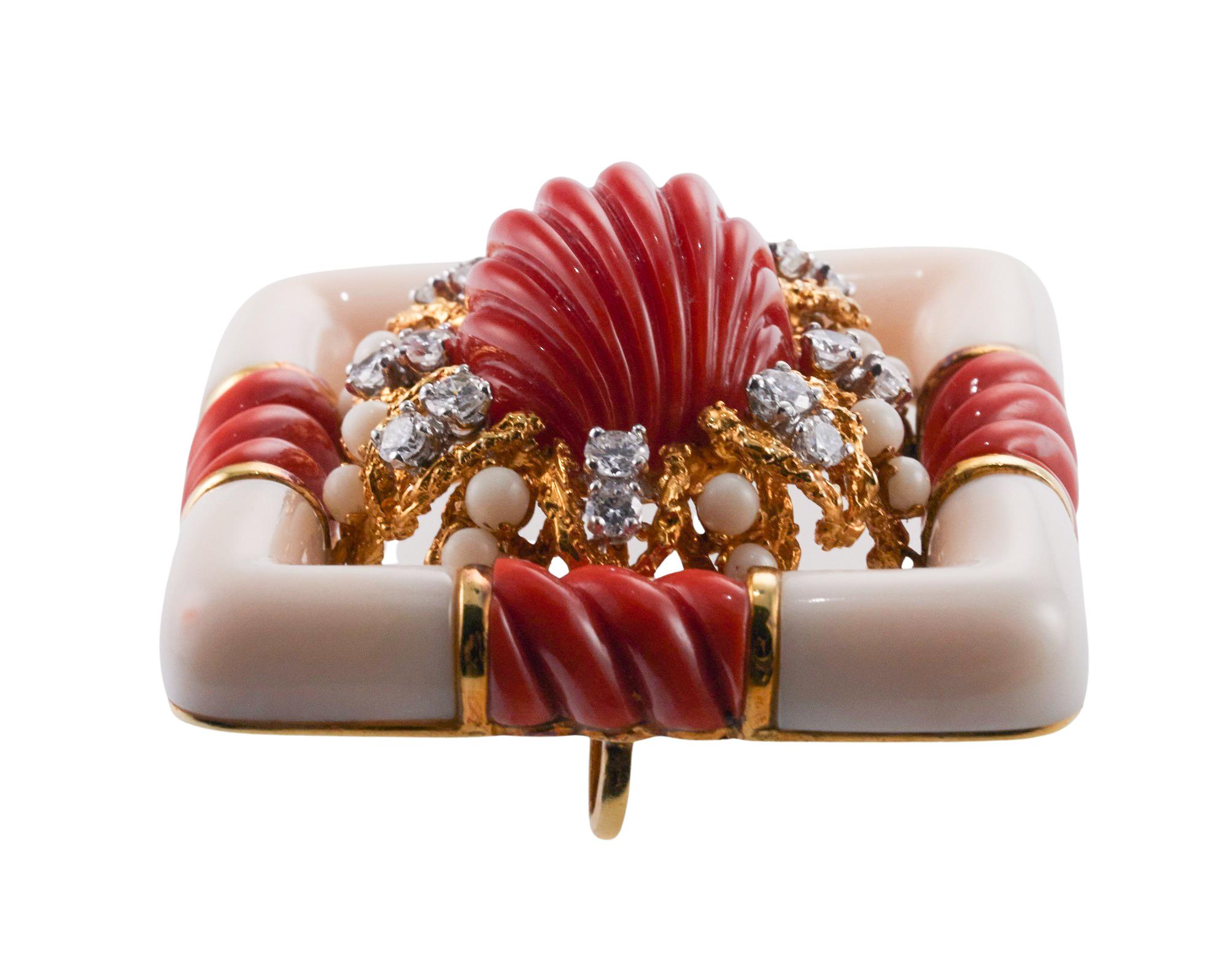 Gorgeous Carved Coral and Diamond Gold Large Brooch  In Excellent Condition For Sale In New York, NY