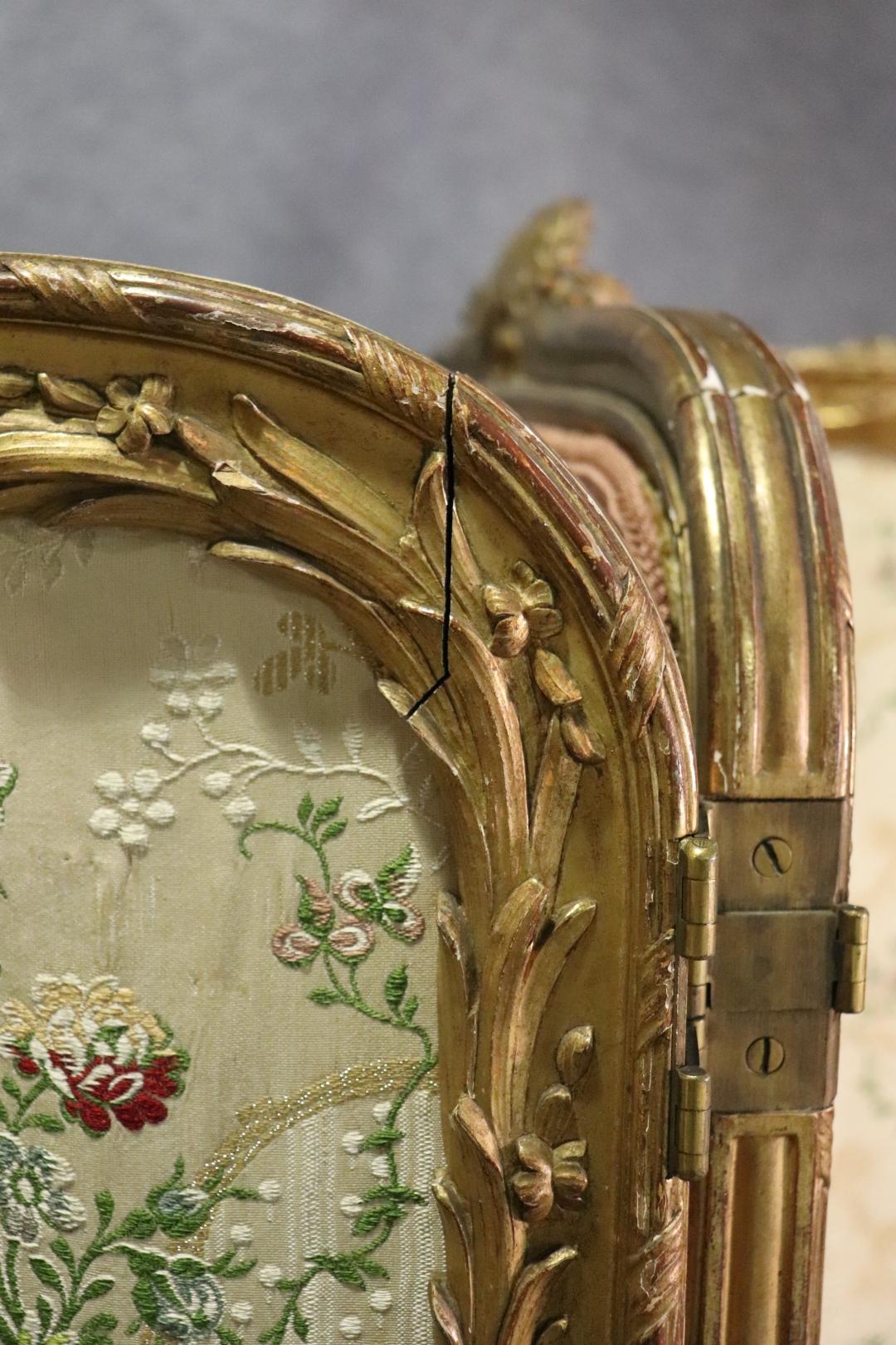 Gorgeous Carved Giltwood French Three Panel Aubusson Louis XV Dressing Screen For Sale 1