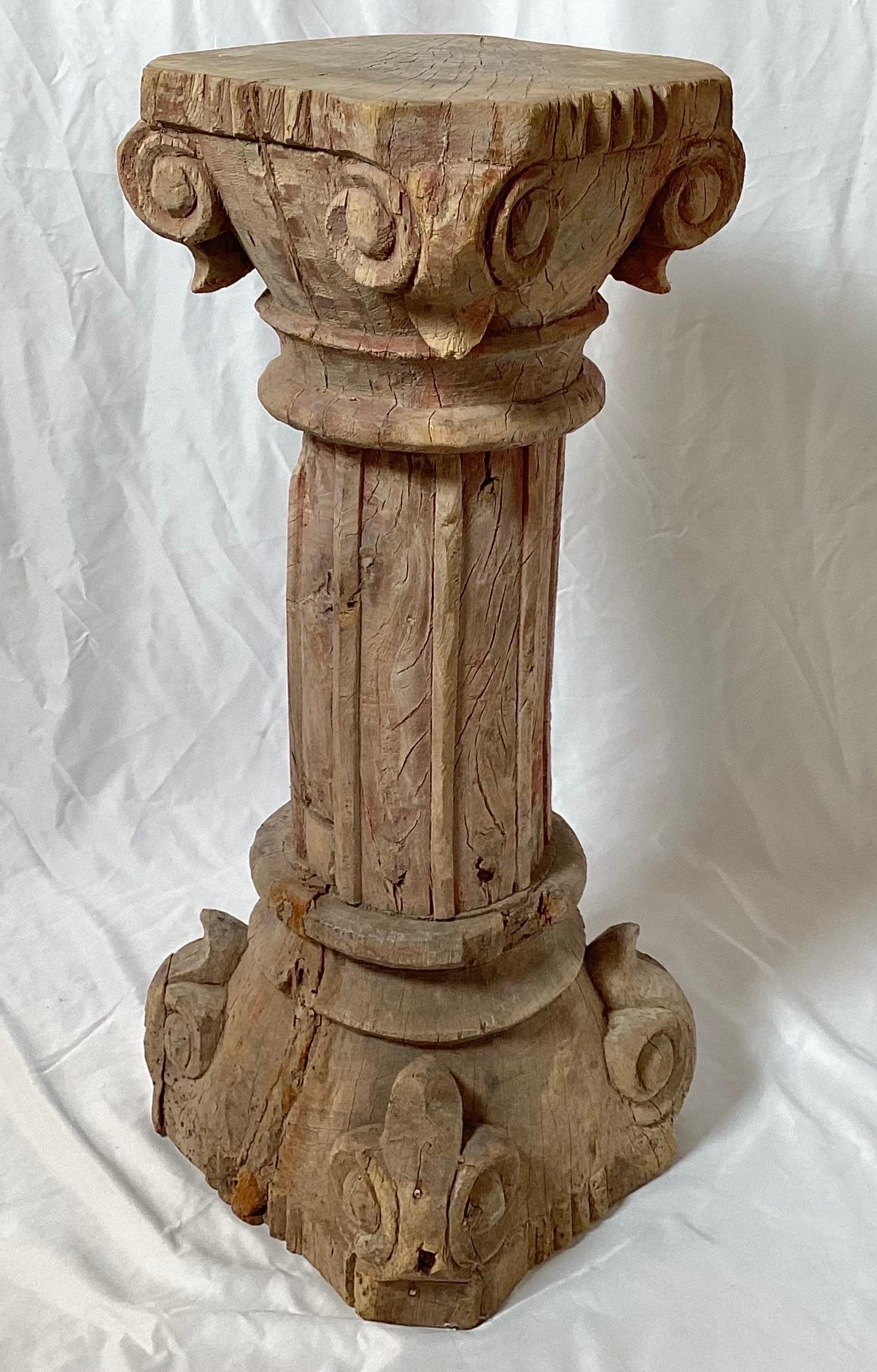 Gorgeous carved wooden ionic Corinthian column. Looks like it was in paint at one time. Only 24