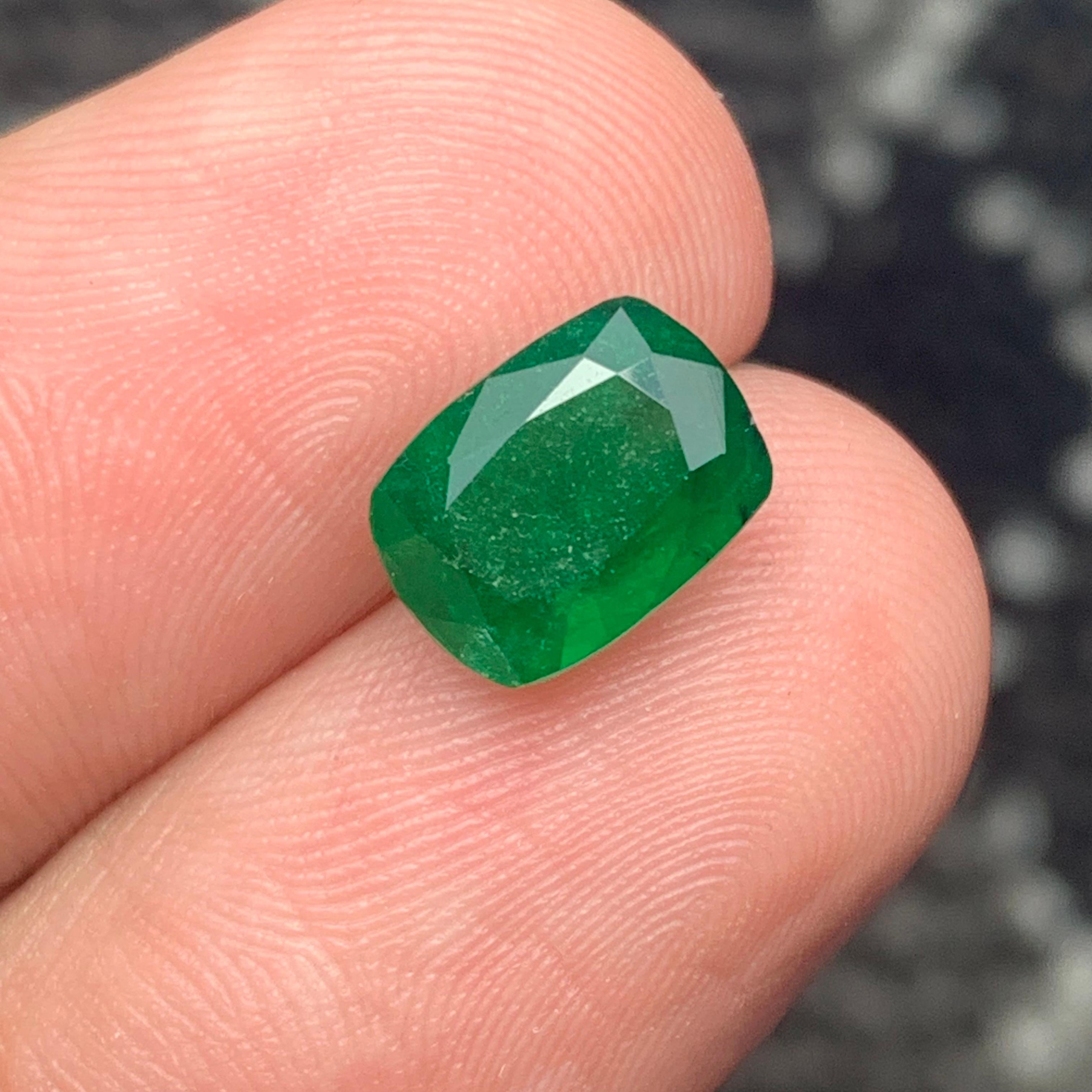 Arts and Crafts Gorgeous Certified Natural Green Emerald from Swat Pakistan Mine 1.96 Carat