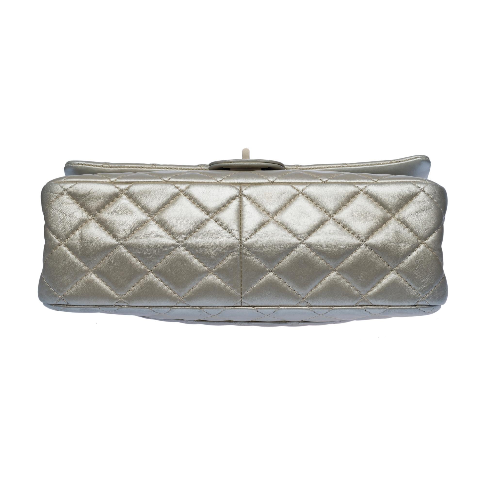 Gorgeous Chanel 2.55 double flap shoulder bag in silver quilted leather, SHW For Sale 5