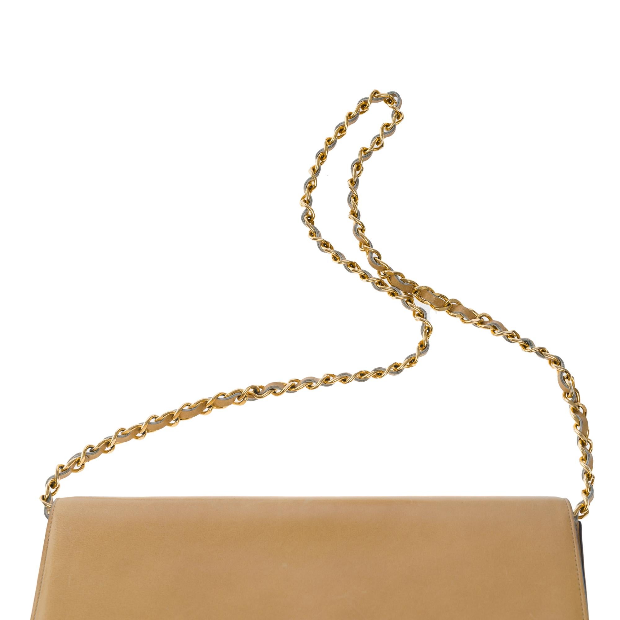 Gorgeous Chanel Classic shoulder flap bag in beige box calfskin leather, GHW For Sale 5
