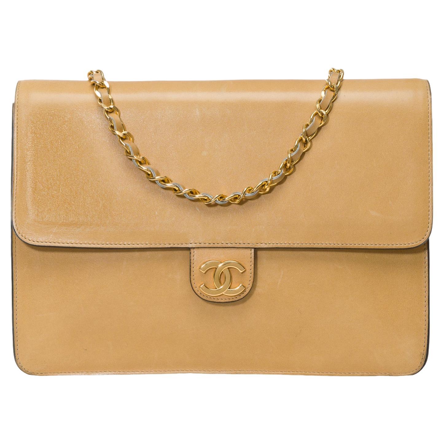 Gorgeous Chanel Classic shoulder flap bag in beige box calfskin leather, GHW For Sale