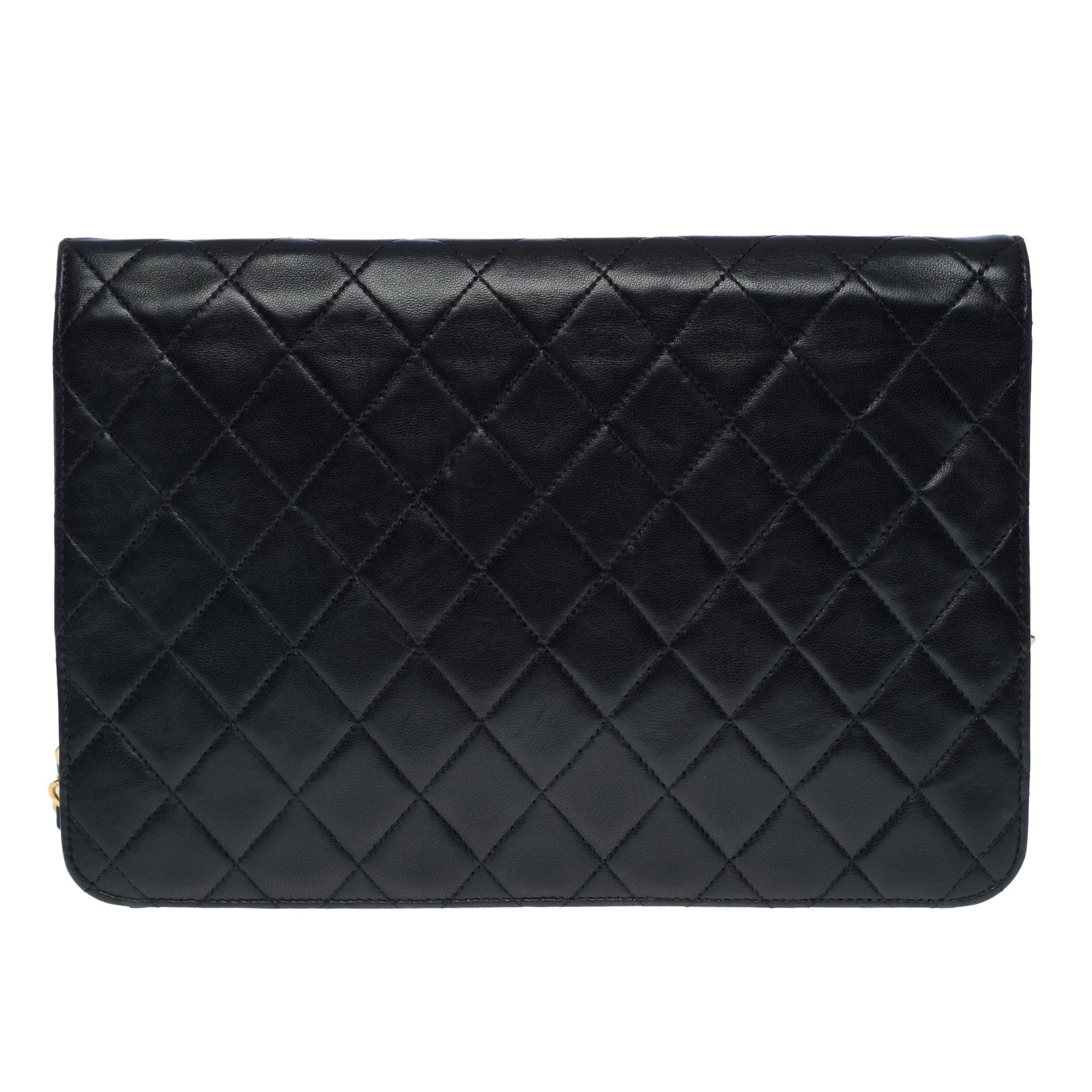 Gorgeous Chanel Classic shoulder flap bag in black quilted lambskin leather, GHW In Good Condition In Paris, IDF