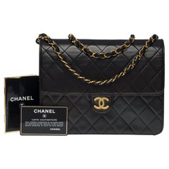 Gorgeous Chanel Classic shoulder flap bag in black quilted lambskin leather, GHW