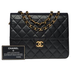 Gorgeous Chanel Classic shoulder flap bag in black quilted lambskin leather, GHW