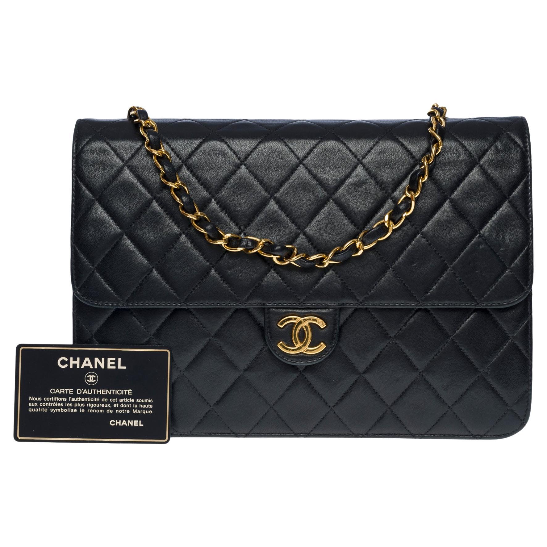 Gorgeous Chanel Classic shoulder flap bag in black quilted lambskin leather, GHW