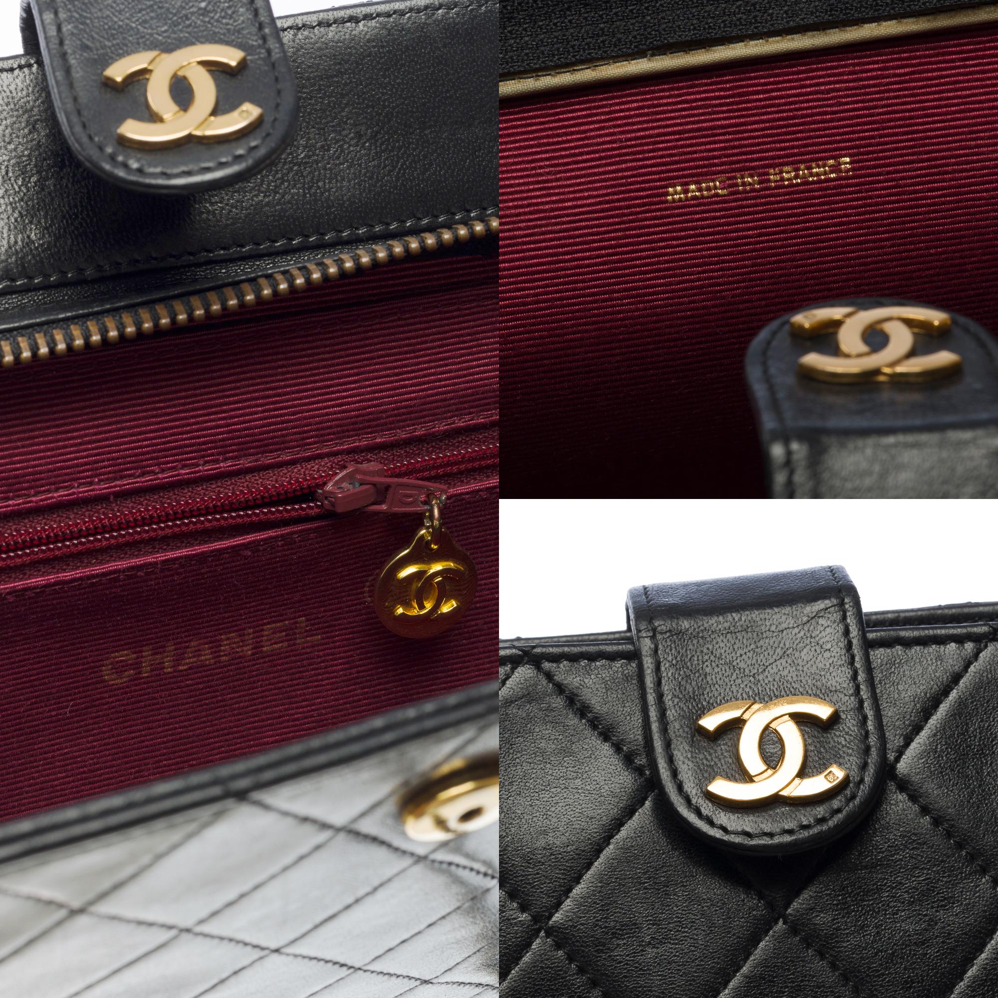 Gorgeous Chanel Classic vintage shoulder bag in black lambskin leather, GHW 2