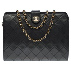 Gorgeous Chanel Classic vintage shoulder bag in black lambskin leather, GHW