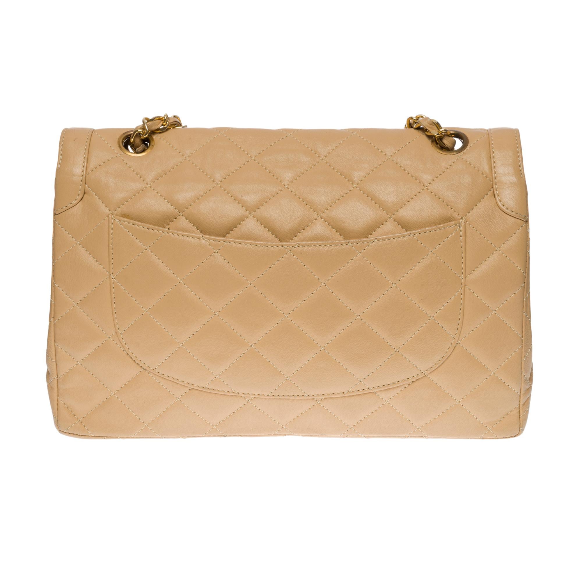 Very chic and Rare shoulder bag Chanel Classic Diana double flap shoulder bag in beige quilted lambskin leather,  gold-tone metal hardware, gold-tone metal chain handle interwoven with black leather for a hand and shoulder carry
Two-tone metal logo