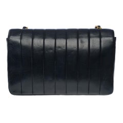 Gorgeous Chanel Diana Shoulder Flap bag in black quilted lambskin leather, GHW