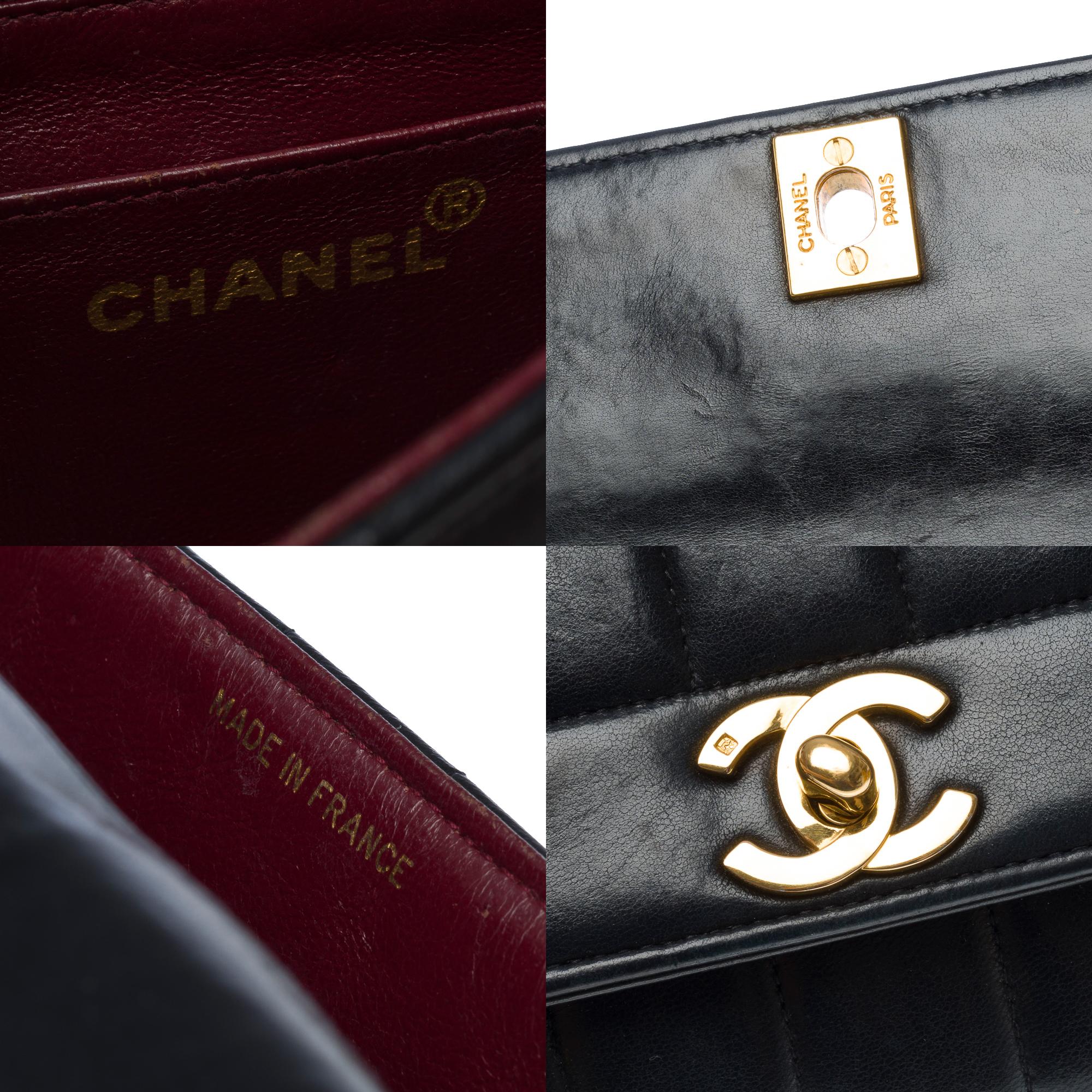 Gorgeous Chanel Diana Shoulder Flap bag in black quilted lambskin leather, GHW For Sale 1