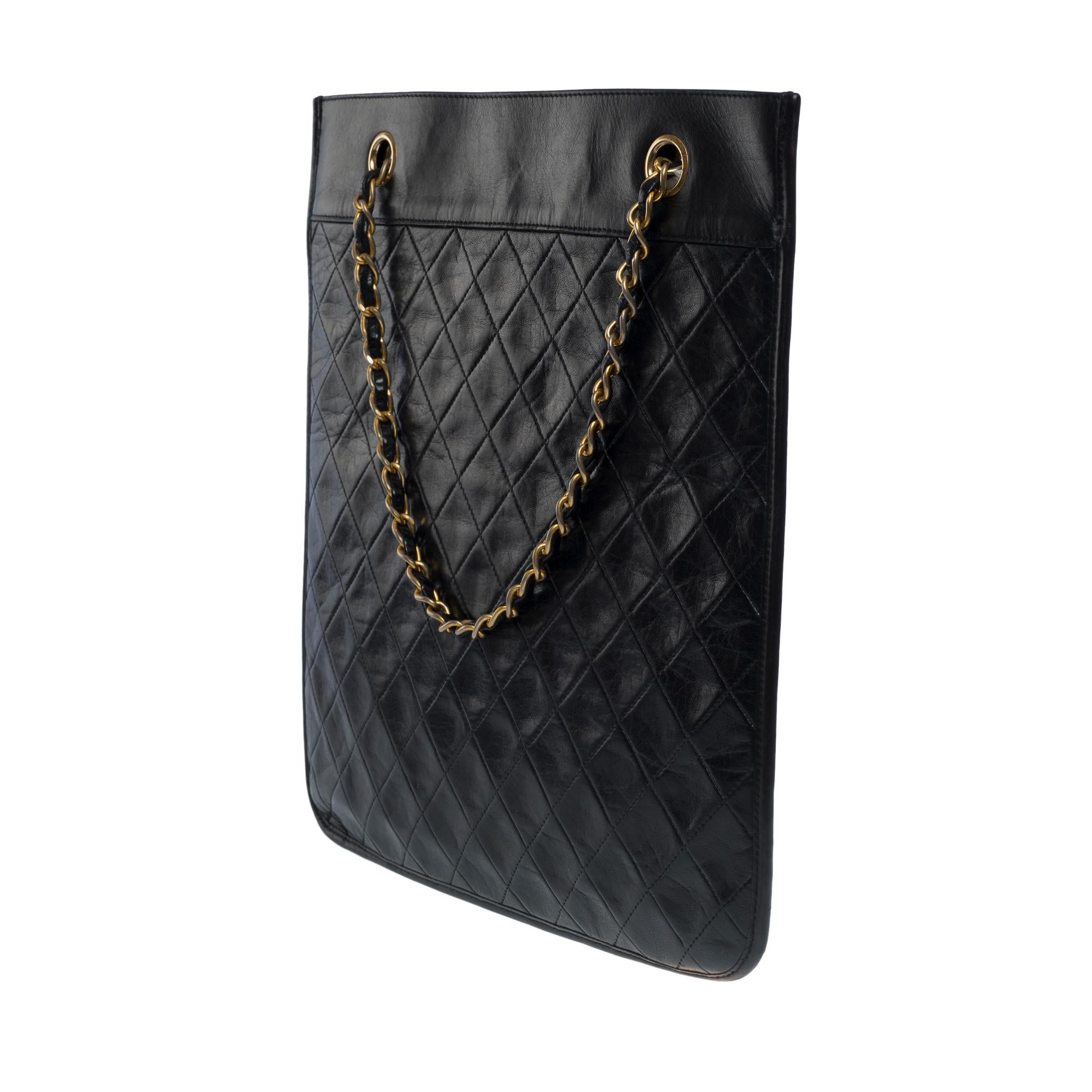 Women's Gorgeous Chanel Flat Tote bag in black quilted lambskin leather , GHW