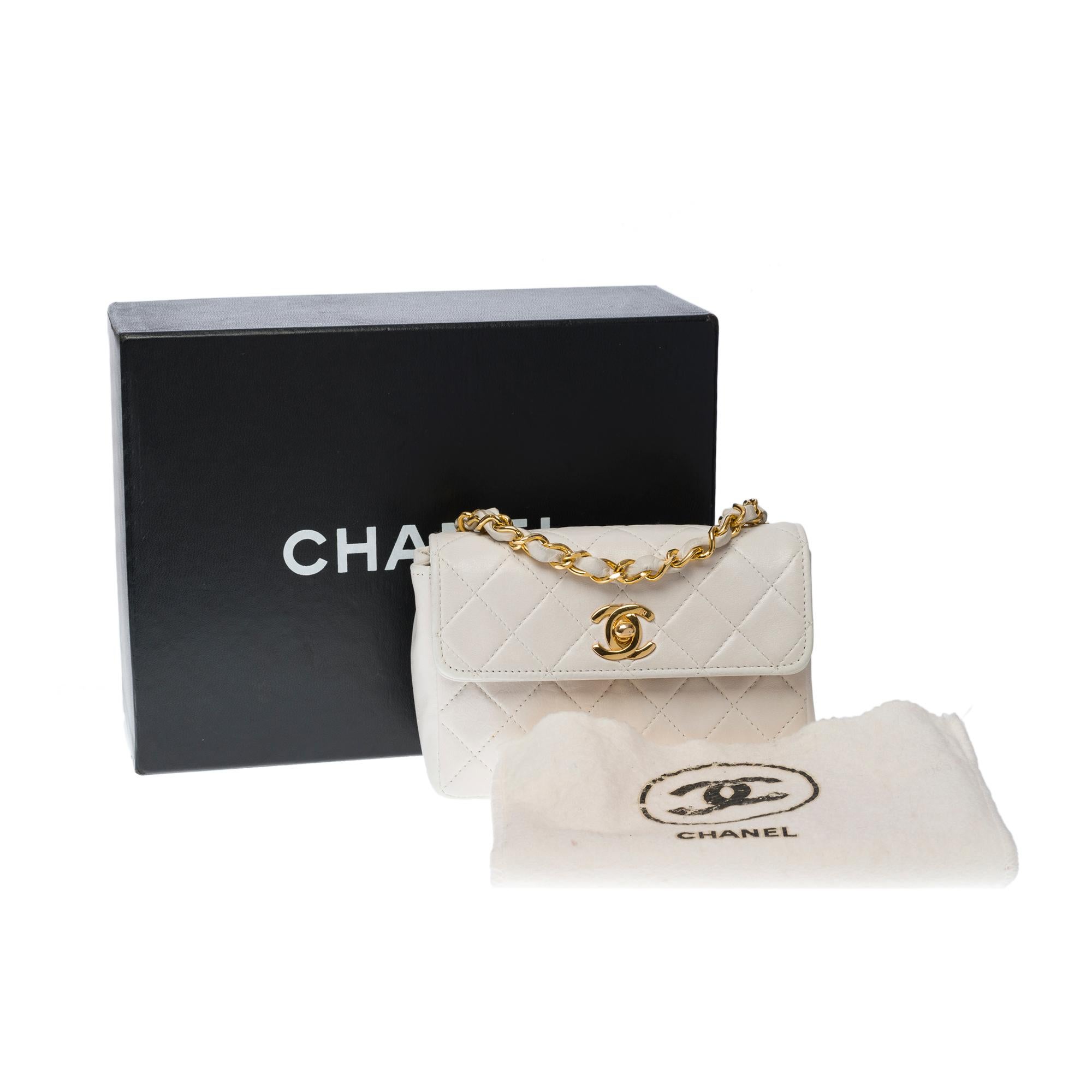 Gorgeous Chanel Mini Classic flap shoulder bag in White quilted lambskin,  GHW 6