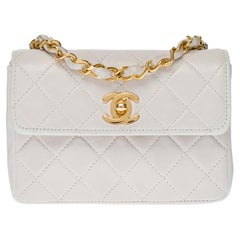 Gorgeous Chanel Mini Classic flap shoulder bag in White quilted lambskin,  GHW