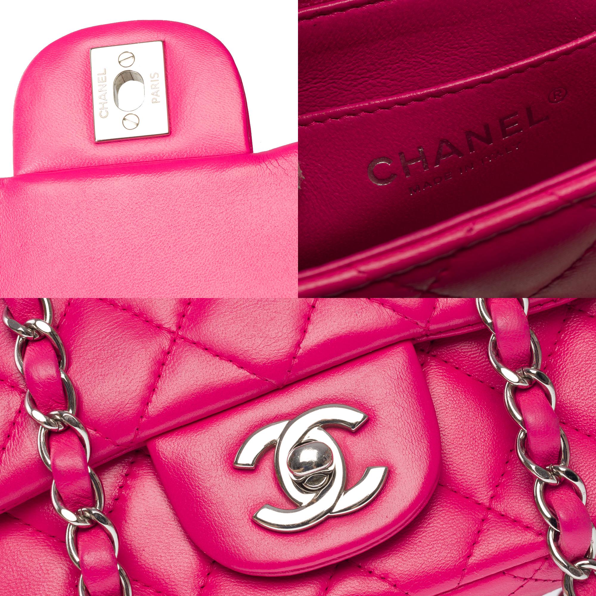 Wunderschöne Chanel Mini Timeless Umhängetasche mit Überschlag aus gestepptem Leder in Rosa, SHW 2