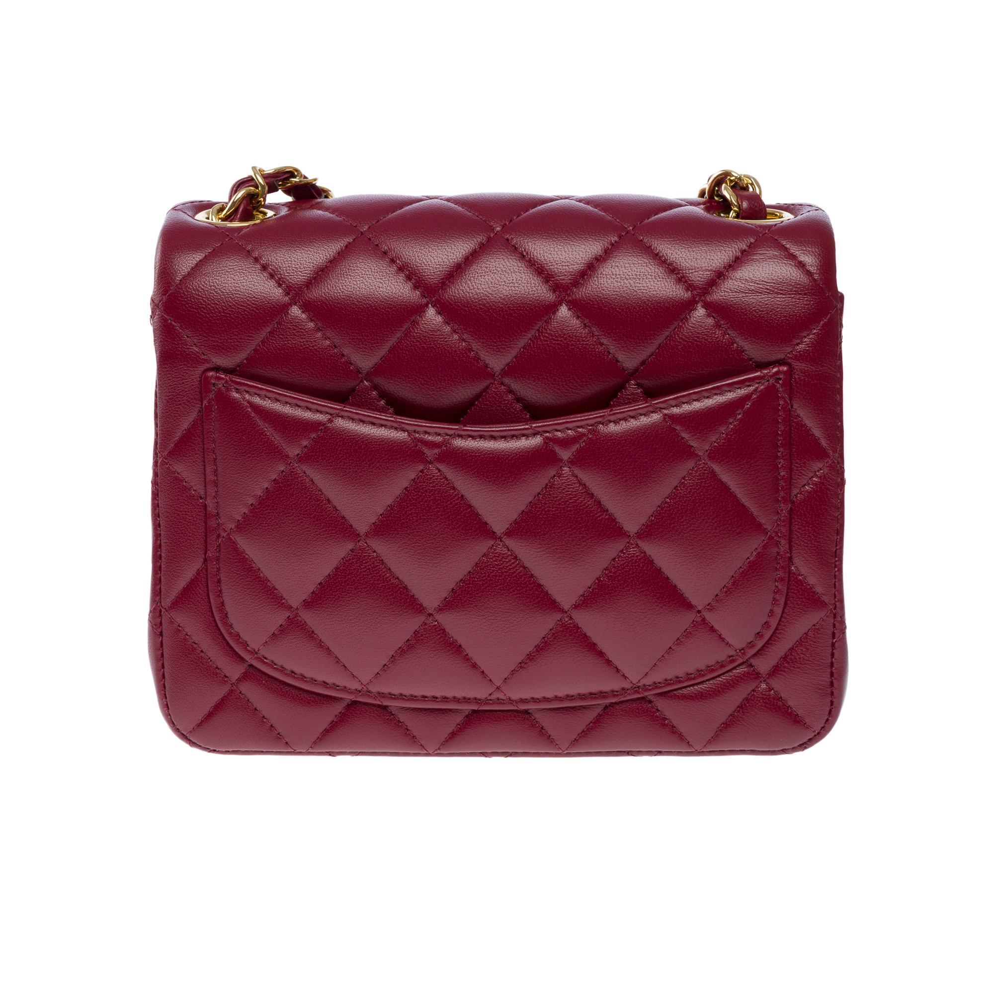 Women's Gorgeous Chanel Mini Timeless Shoulder flap bag in Plum quilted leather, GHW For Sale