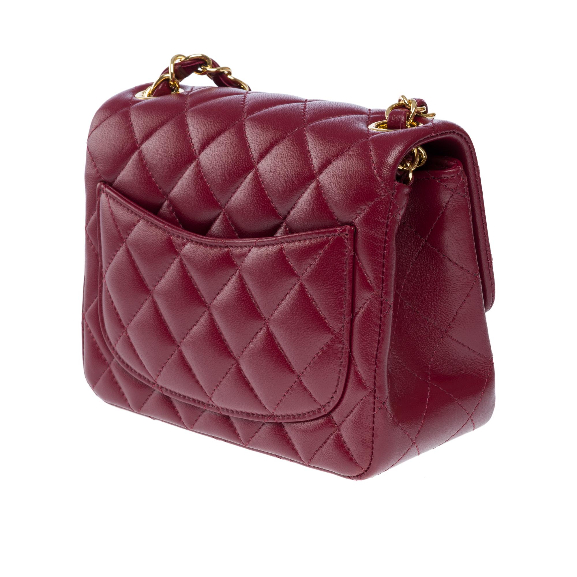 Gorgeous Chanel Mini Timeless Shoulder flap bag in Plum quilted leather, GHW For Sale 2
