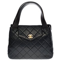 Gorgeous Chanel Tote bag in black quilted leather, GHW