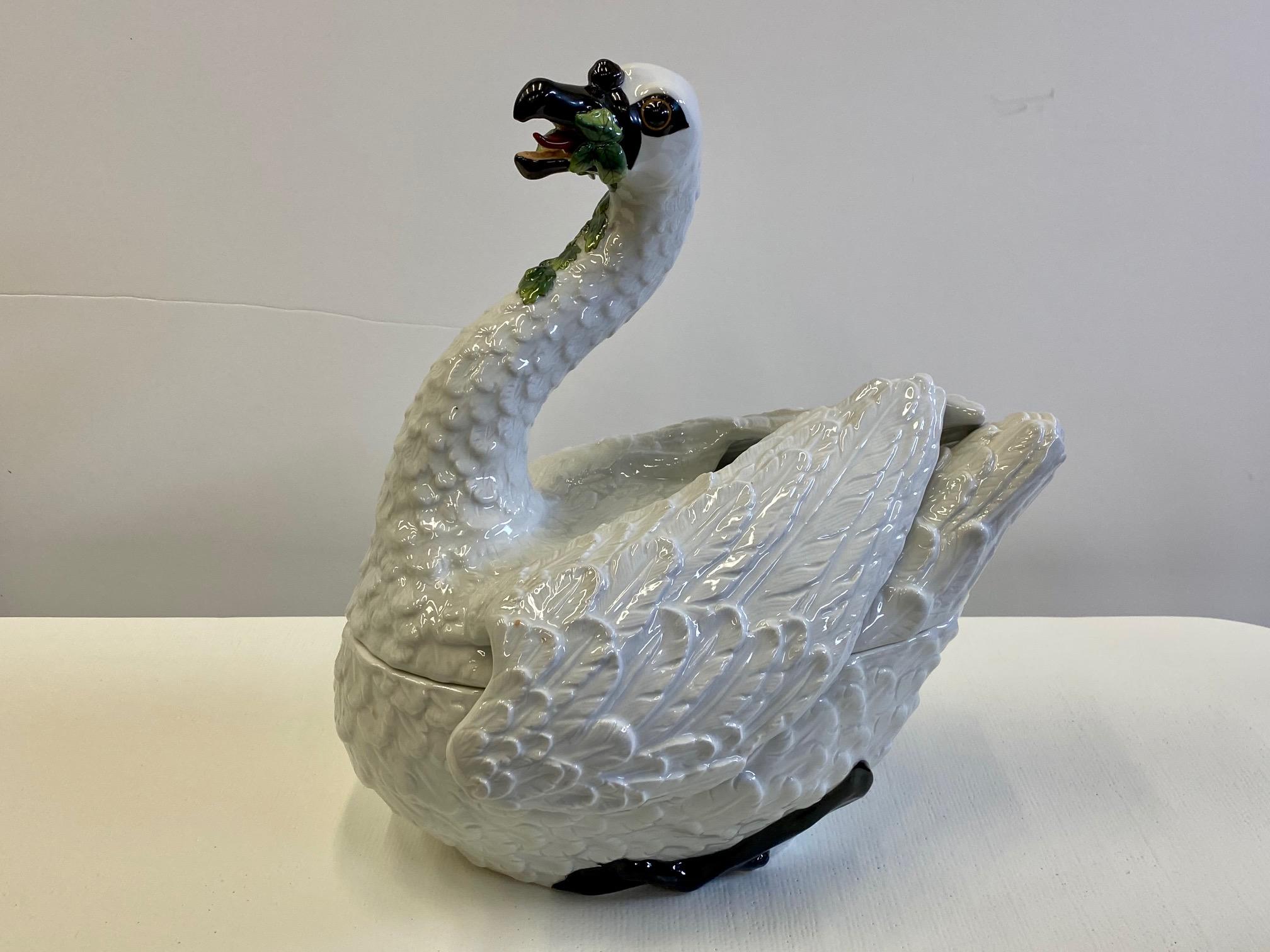 fitz and floyd swan soup tureen