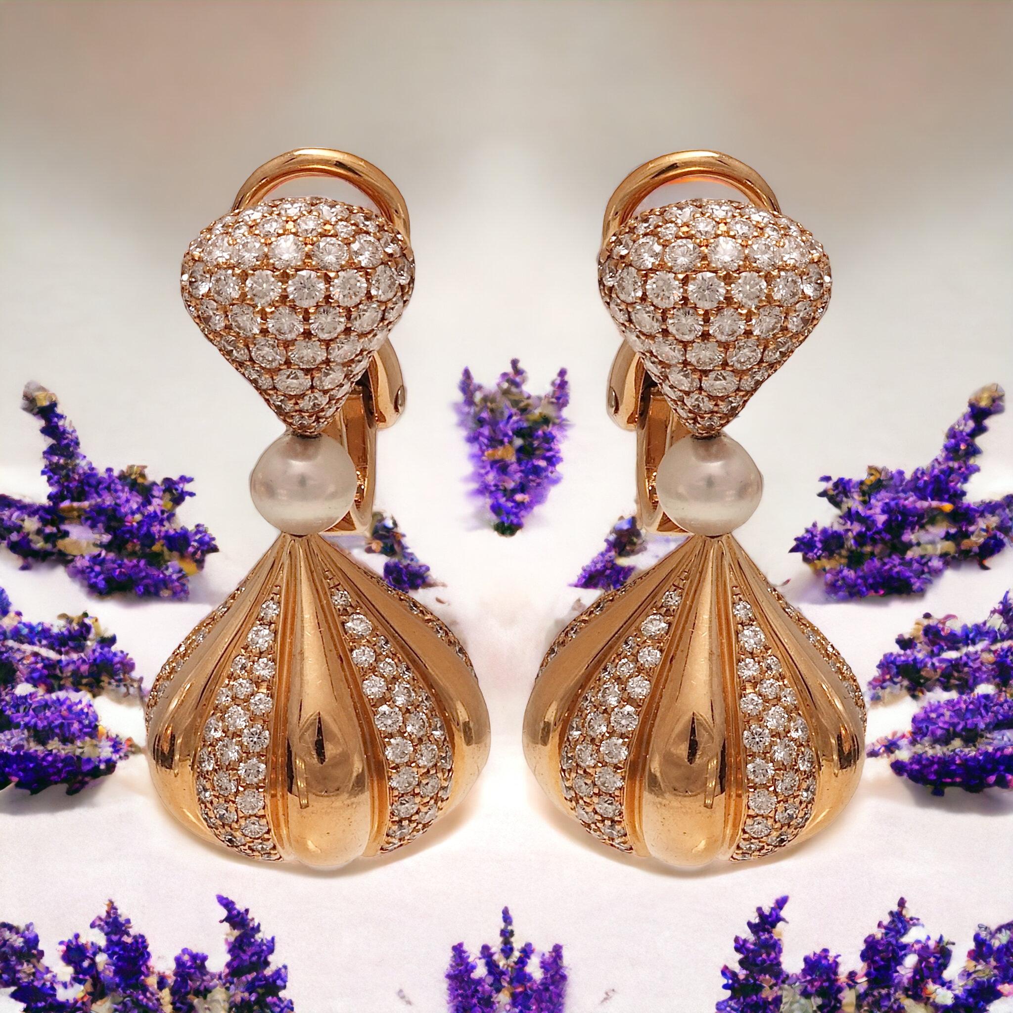 Artisan Gorgeous Chopard Earrings 18 kt. Yellow gold With Diamonds For Sale