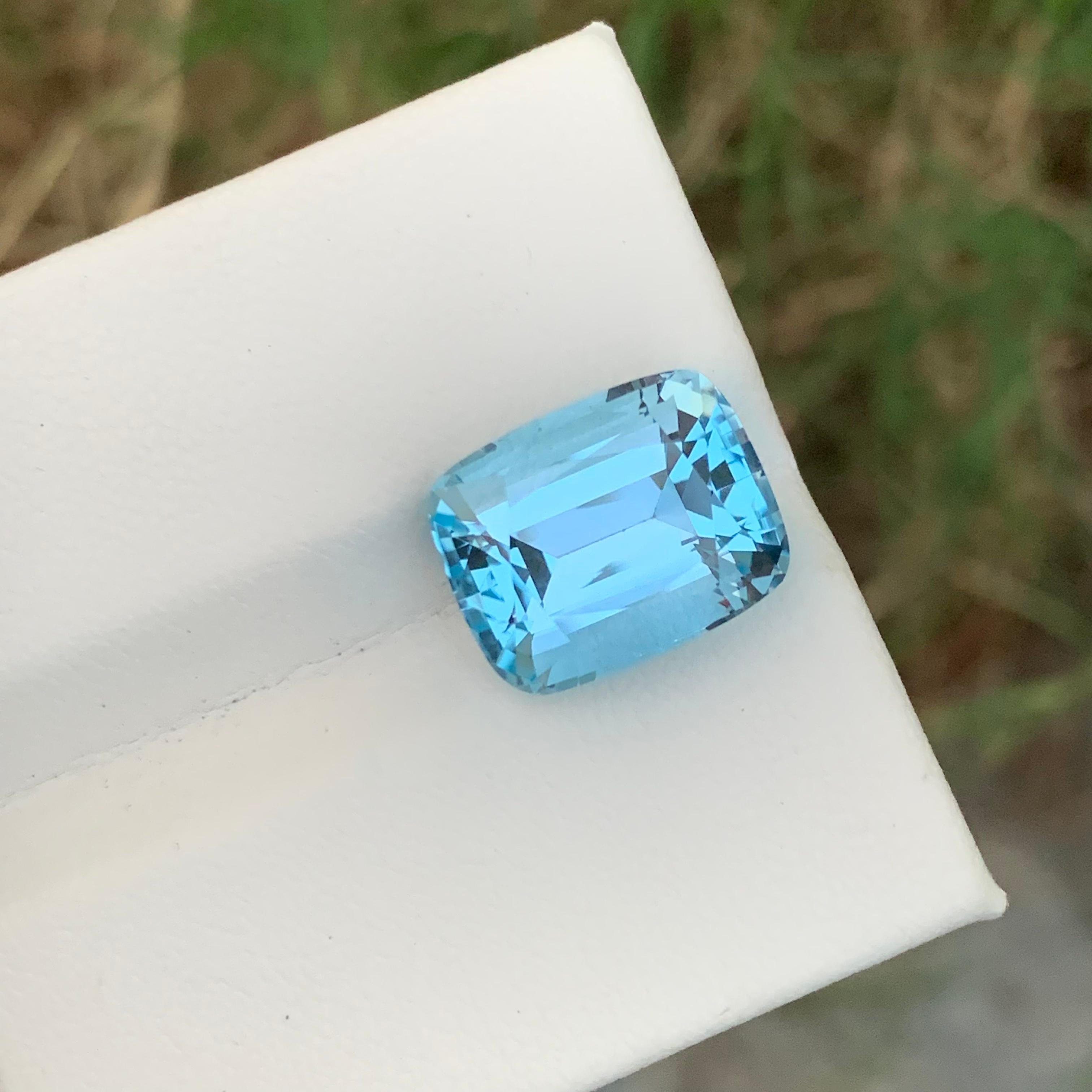 Wunderschöner sauberer facettierter Himmelblauer Topas 12 Karat in brasilianischer Minenschliff-Form im Angebot 9