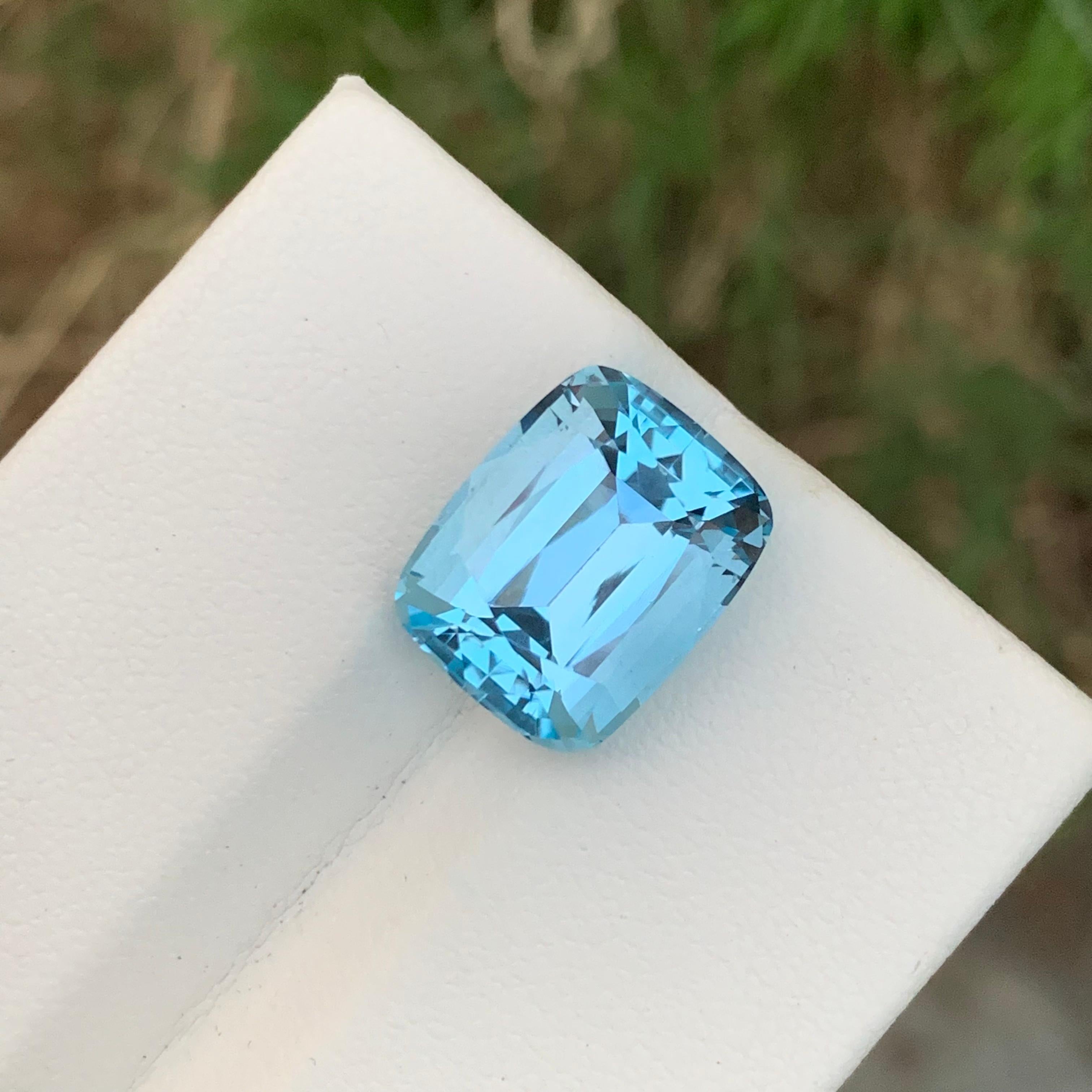 Wunderschöner sauberer facettierter Himmelblauer Topas 12 Karat in brasilianischer Minenschliff-Form für Damen oder Herren im Angebot