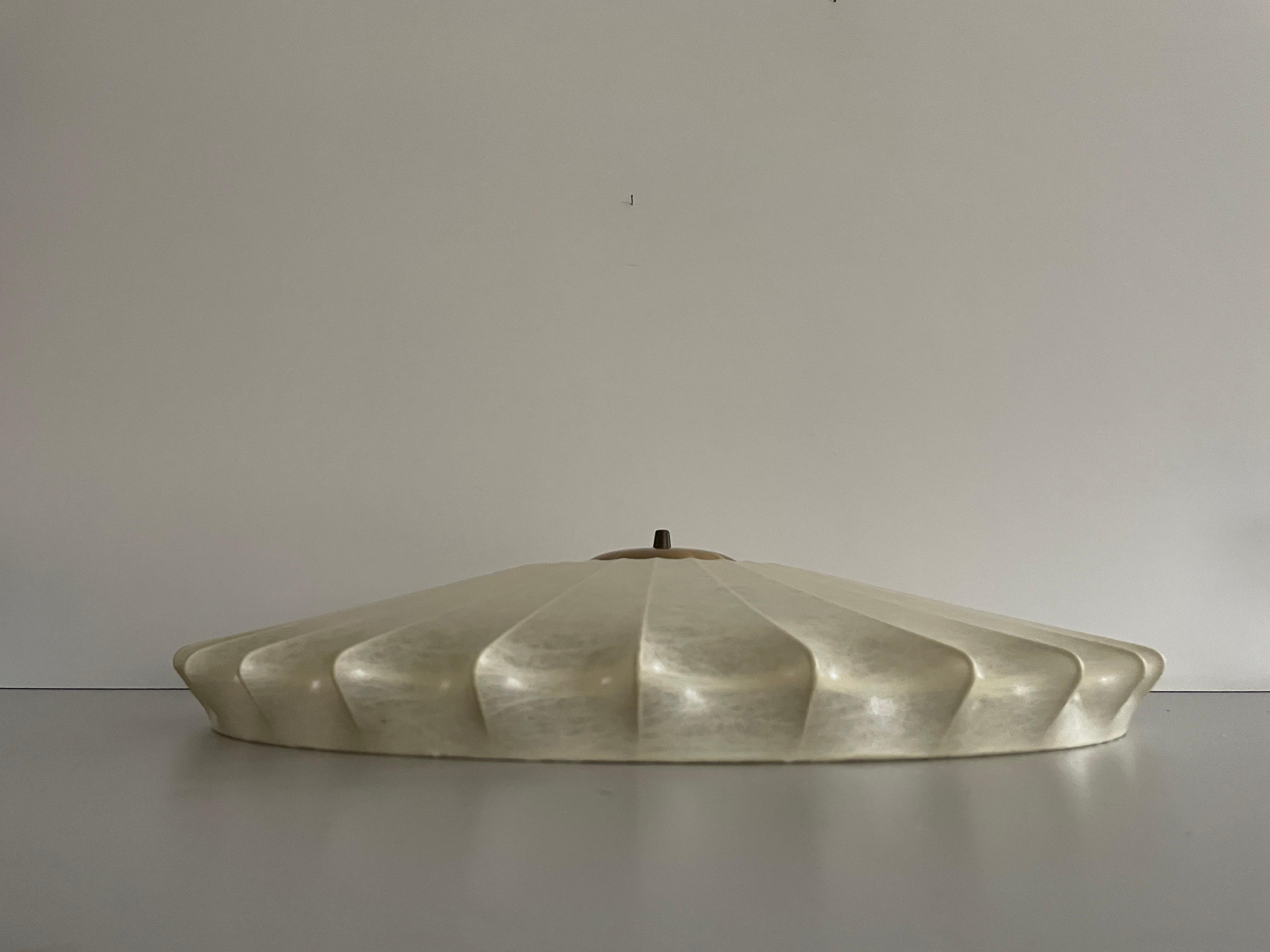 Mid-Century moderno Splendida lampada da soffitto Cocoon Large Flush Mount di GOLDKANT, anni '60, Germania in vendita