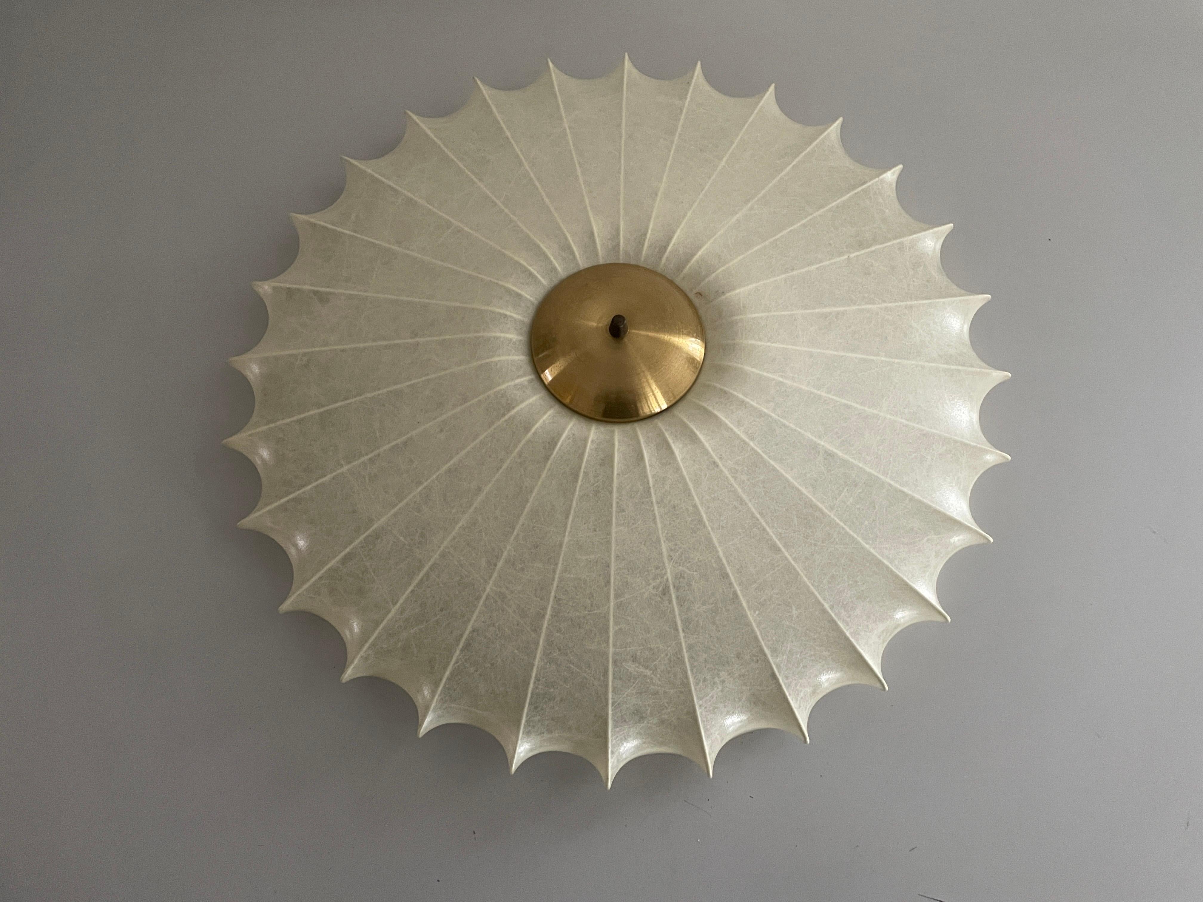 Splendida lampada da soffitto Cocoon Large Flush Mount di GOLDKANT, anni '60, Germania In condizioni ottime in vendita a Hagenbach, DE