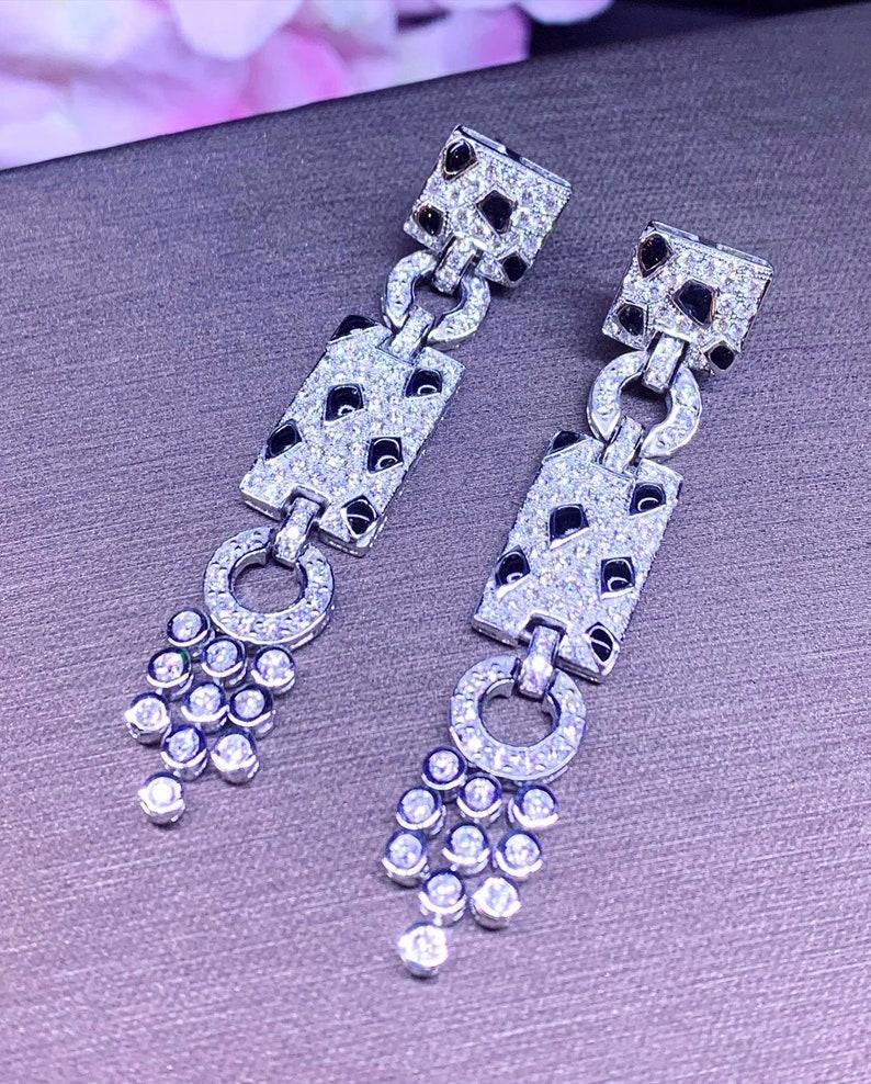 Women's Gorgeous Carat 3, 45 of Diamonds on Earrings in Gold For Sale