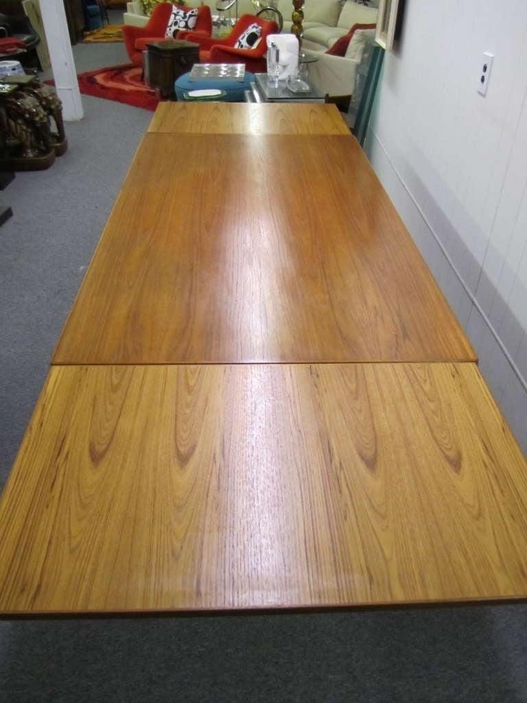 Gorgeous Danish Modern Teak Dining Table with 2 Hide-Away Leaves Midcentury For Sale 2