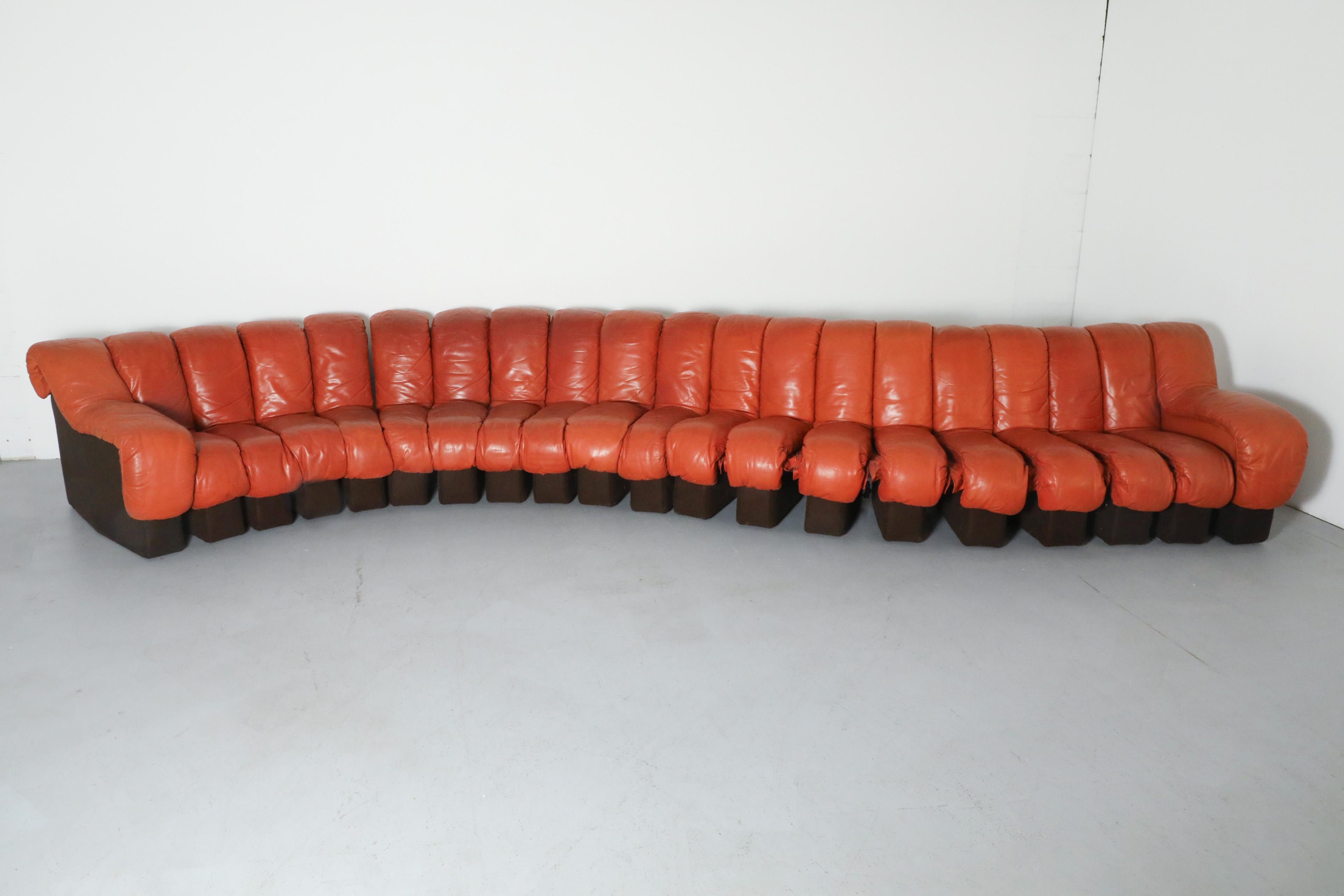 Cuir Magnifique canapé sectionnel DS600 « Non- Stop » De Sede 20 pièces, cuir orange brûlé en vente